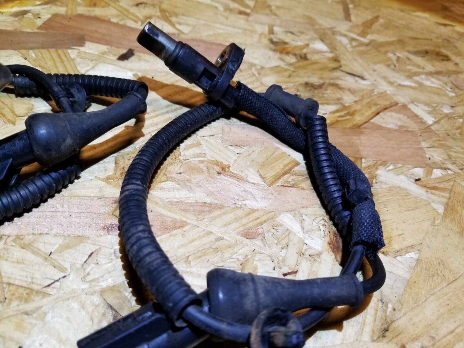 2005-2009 Ford Mustang Rear ABS Speed Sensor (2 Pack) - 44K OEM Replacement Part - Perfect for Brake System Repair & Performance Upgrades