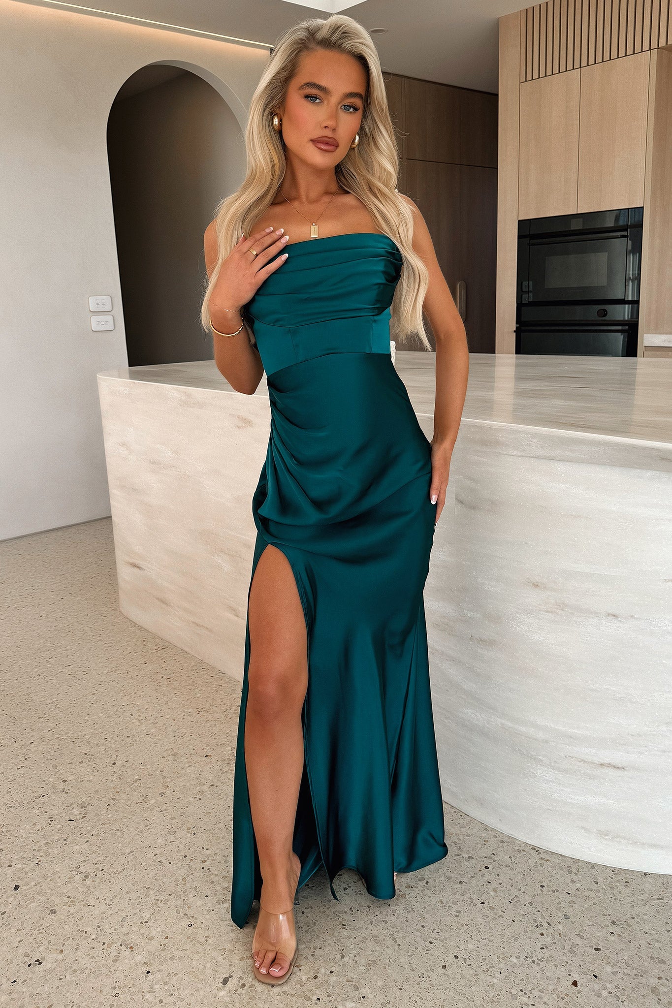 Lola Maxi Dress for Women - Elegant Emerald Green Long Summer Dress with Flowy Sleeves | Perfect for Beach Vacation, Wedding Guest, and Date Night Outfits
