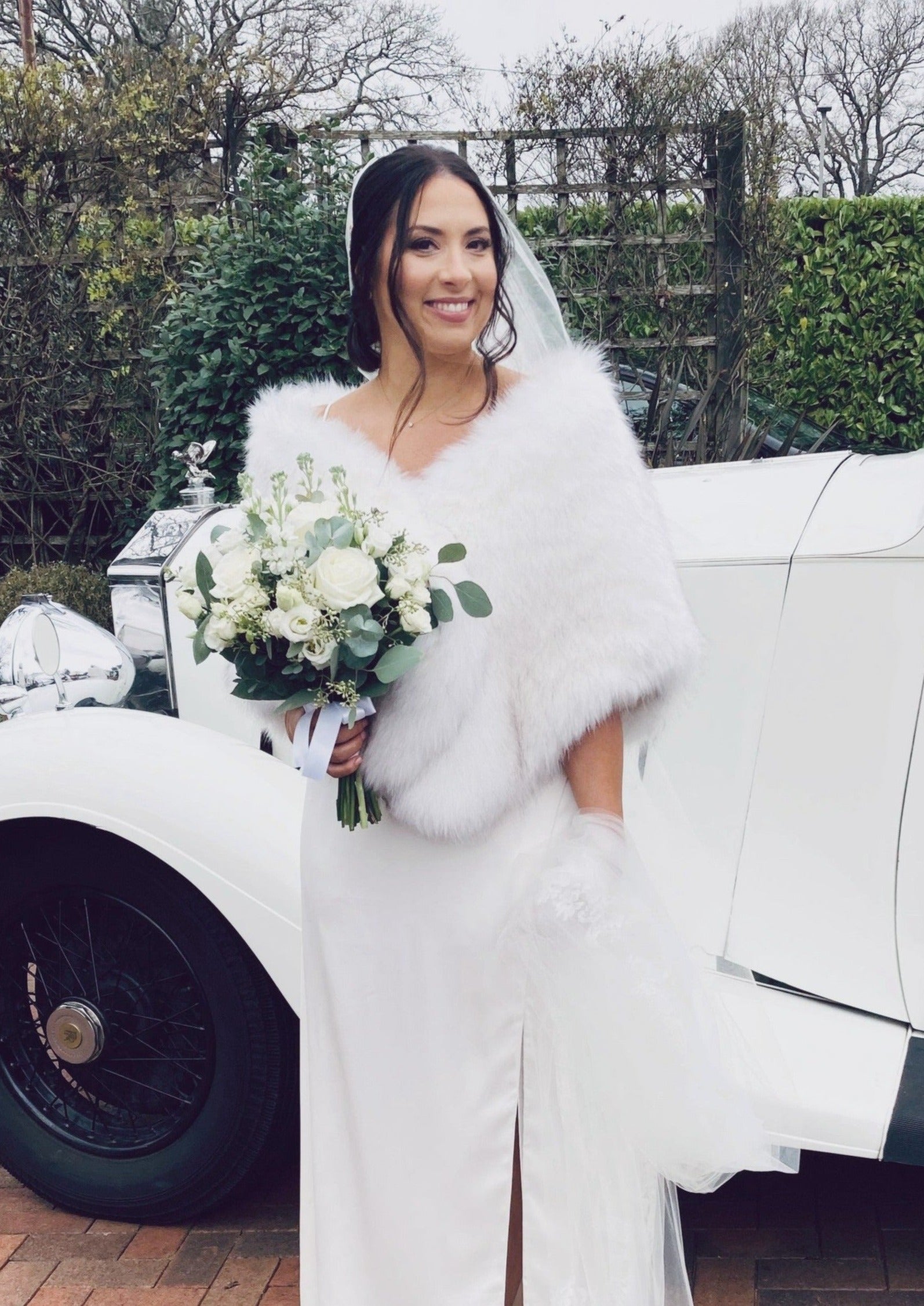 Elegant Ivory & Black Fur Shawl with Butterfly Design (Wht03) - Perfect for Winter Fashion, Evening Parties & Special Occasions