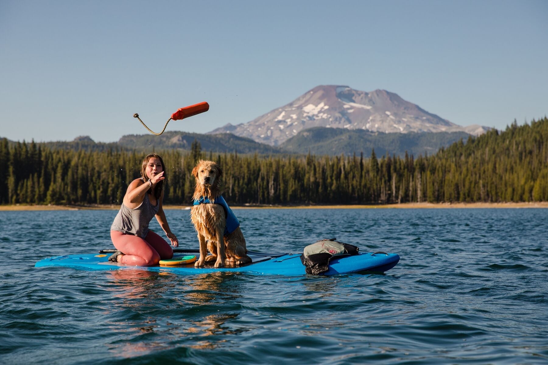 Lunker® Foam Water Toy for Dogs - Purple Orchid | Ruffwear® - Perfect for Pool, Beach & Outdoor Play
