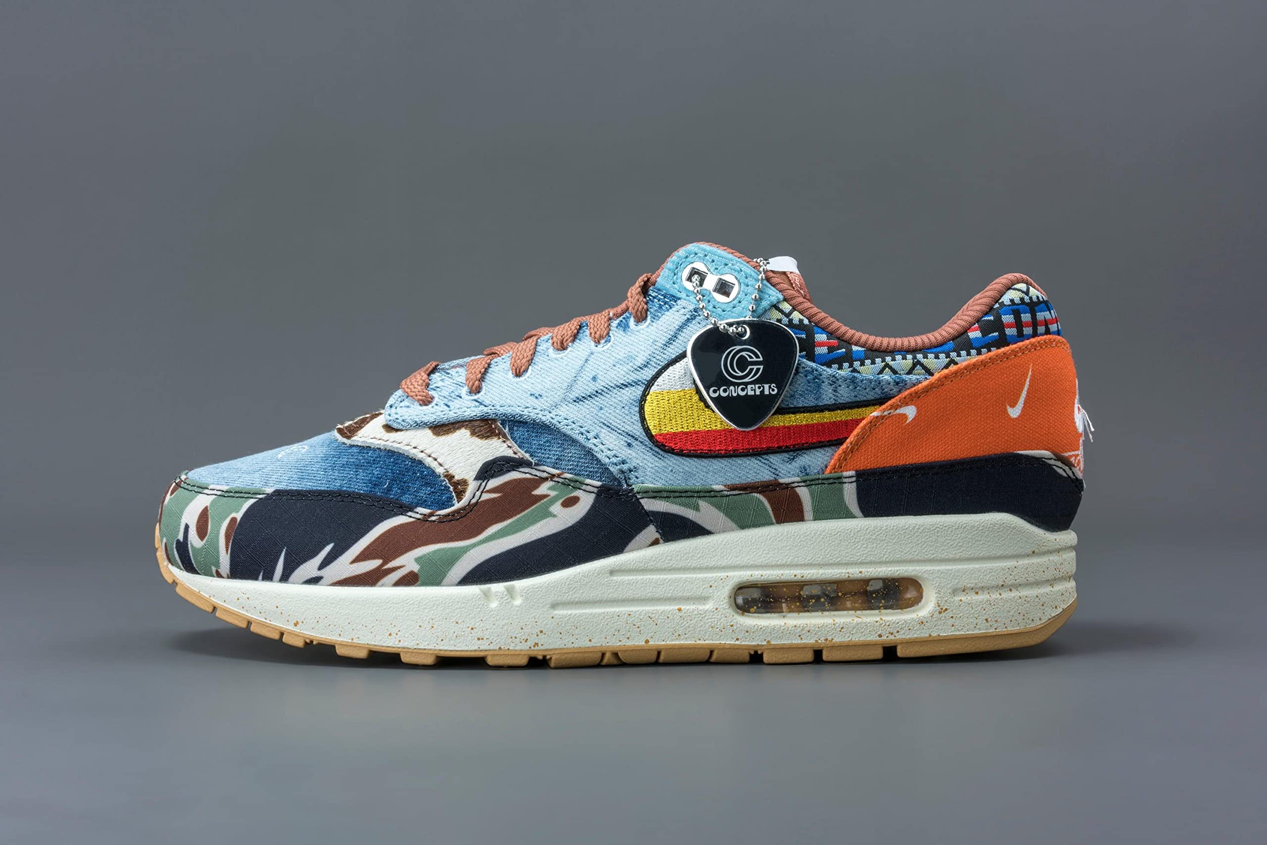 Nike Men's Air Max 1 DN1803-900 Sneakers - Comfortable Running Shoes for Men - Size 5 - Perfect for Jogging, Gym Workouts & Casual Wear