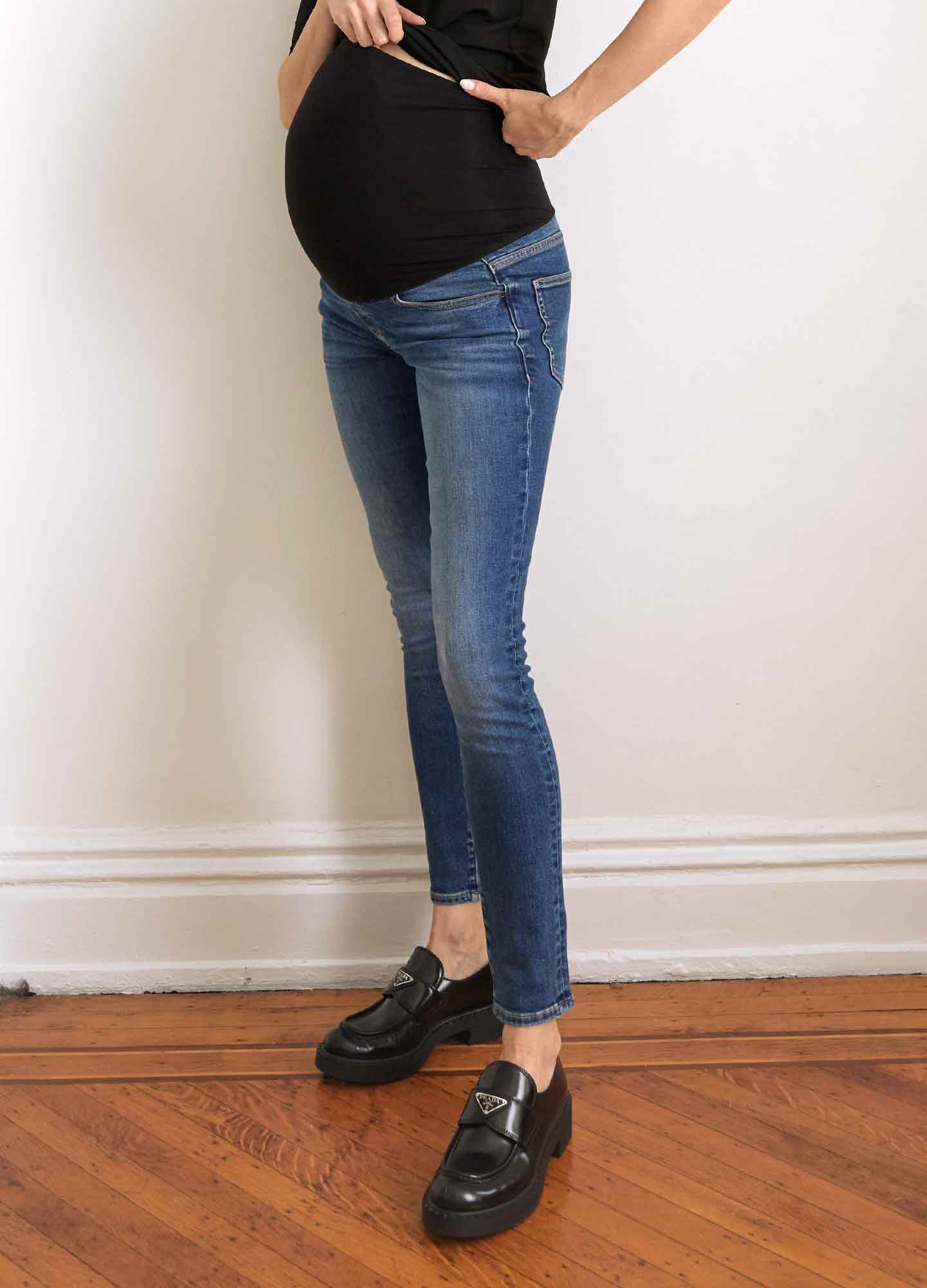 Stylish Over The Bump Slim Maternity Jeans for Pregnant Women - Comfortable Stretch Denim Pants for Everyday Wear & Maternity Photos