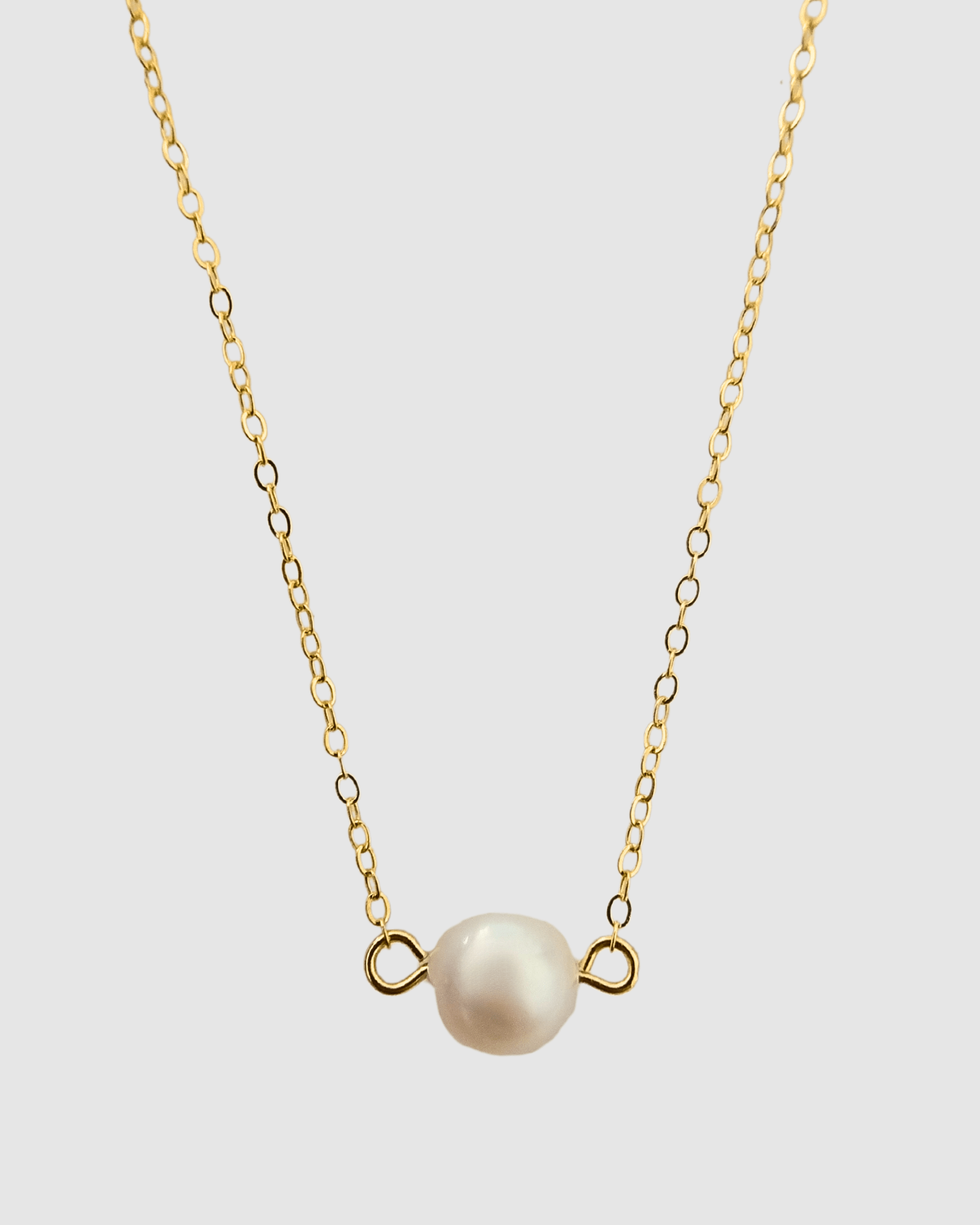 Izoa Gwen Freshwater Pearl Necklace with 14K Gold Clasp - Elegant Jewelry Gift for Women, Perfect for Weddings, Parties & Special Occasions