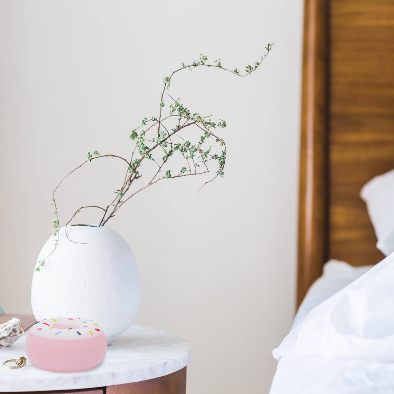 **Beaupretty Cute Silicone Donut-Shaped Night Light - USB-Powered LED Bedside Lamp for Girls, Nursery, Bedroom - Perfect for Anniversary, Wedding & Desk Decor**    *(Ideal for kids' rooms, cozy bedrooms, romantic weddings, or as a thoughtful gift!)*