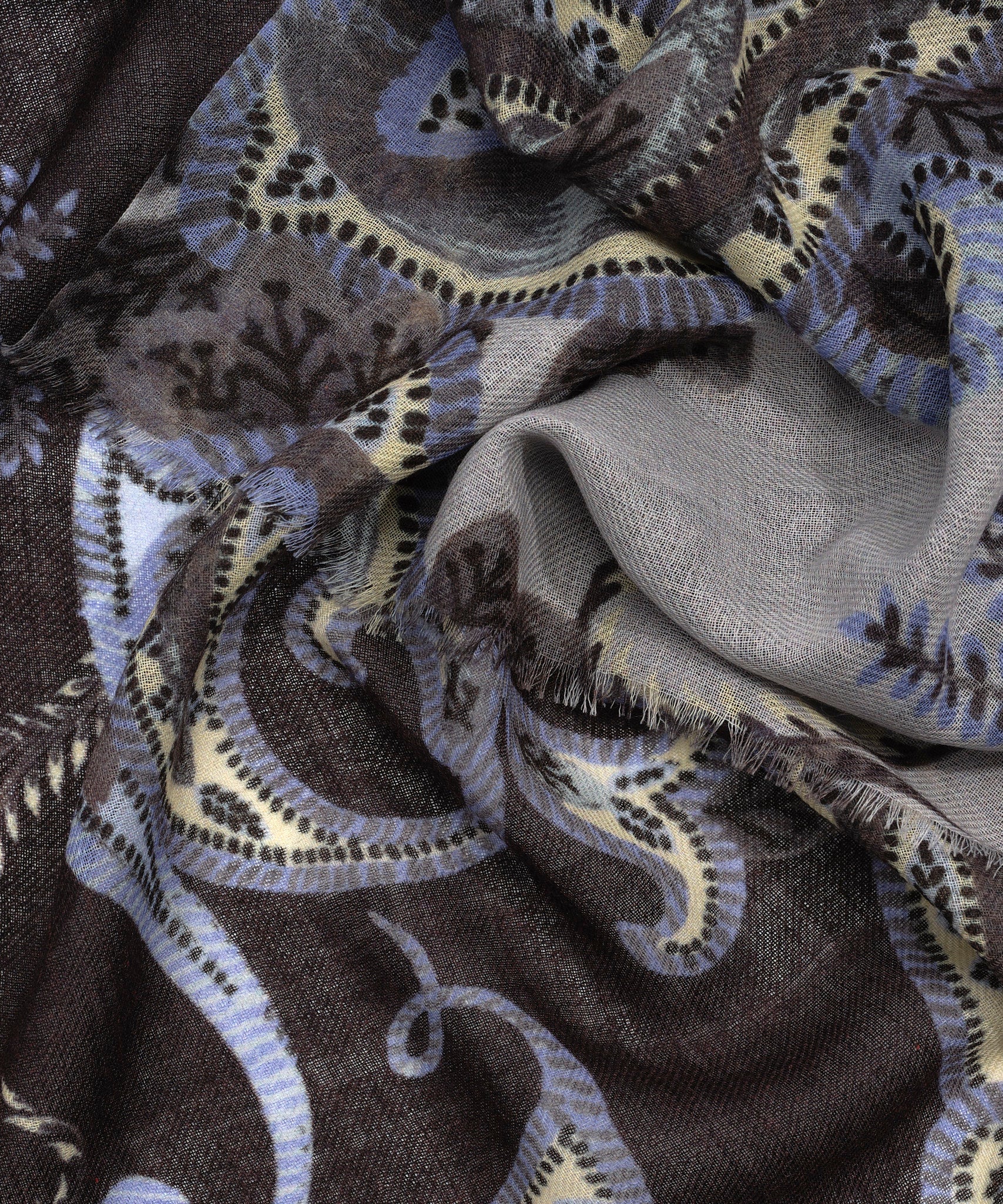Elegant Paisley Split Wrap Scarf - Stylish Boho Fashion Accessory for Women | Perfect for Casual Outfits, Parties & Travel