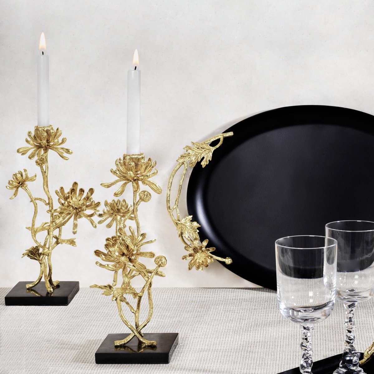 Elegant Dahlia Tall Candle Holders Set of 2 - Perfect for Wedding Centerpieces, Romantic Dinner Decor, and Home Tabletop Lighting