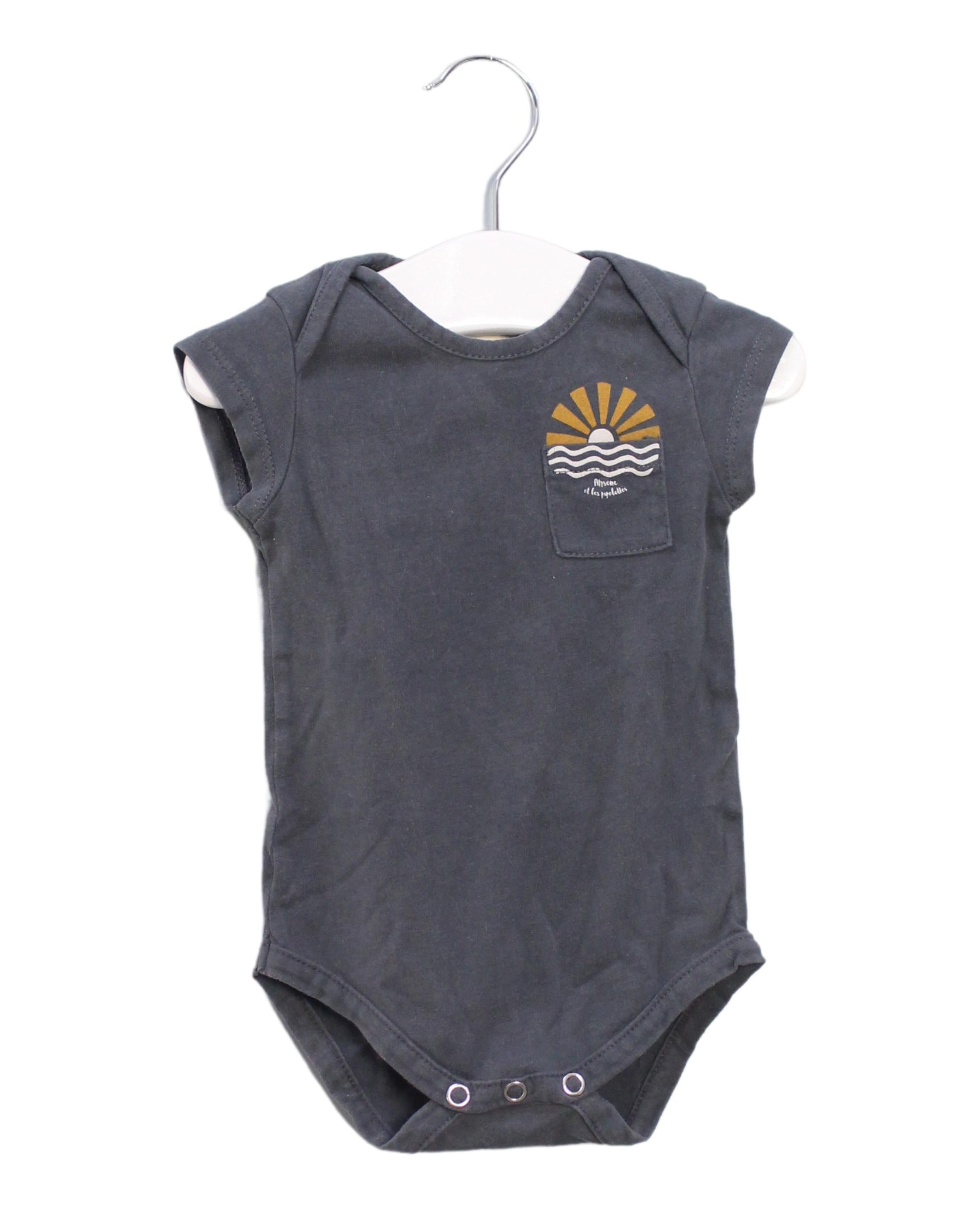 Arsène et les Pipelettes Baby Bodysuit - 6 Months | Soft Cotton Onesie for Infants, Cute & Comfortable Outfit for Newborns - Perfect for Playtime, Daycare & Family Photos