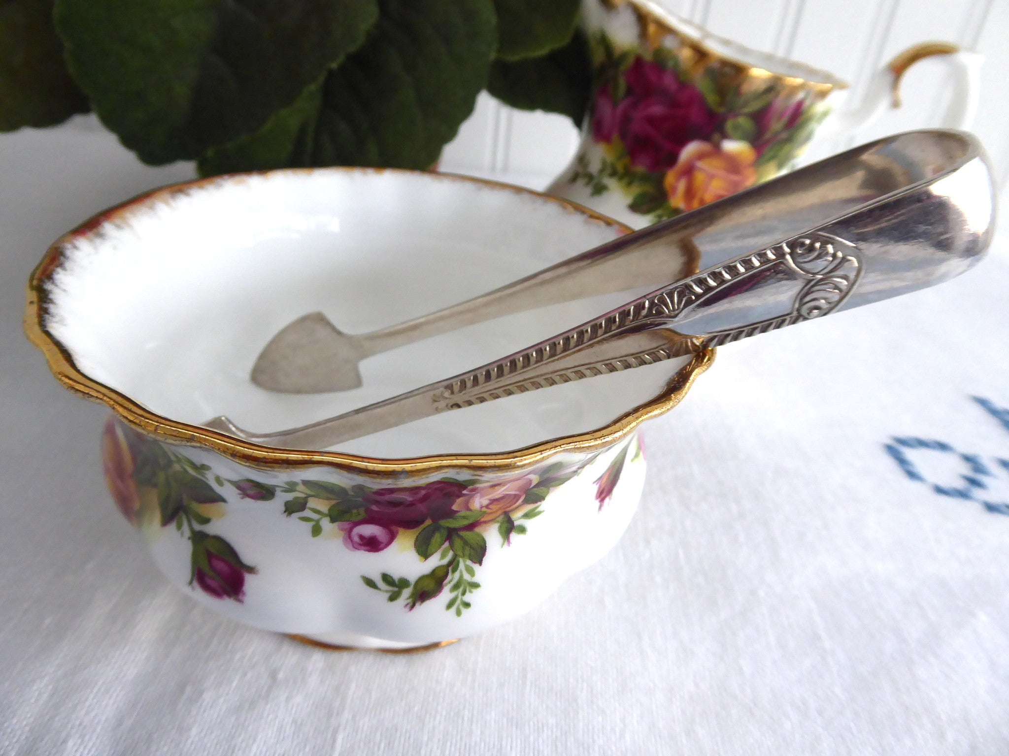 Antique Edwardian Era English Sugar Tongs - Sheffield Silver Plated Spade End Design (1900-1910s) | Vintage Tea Party, Afternoon Tea, Collectible Silverware