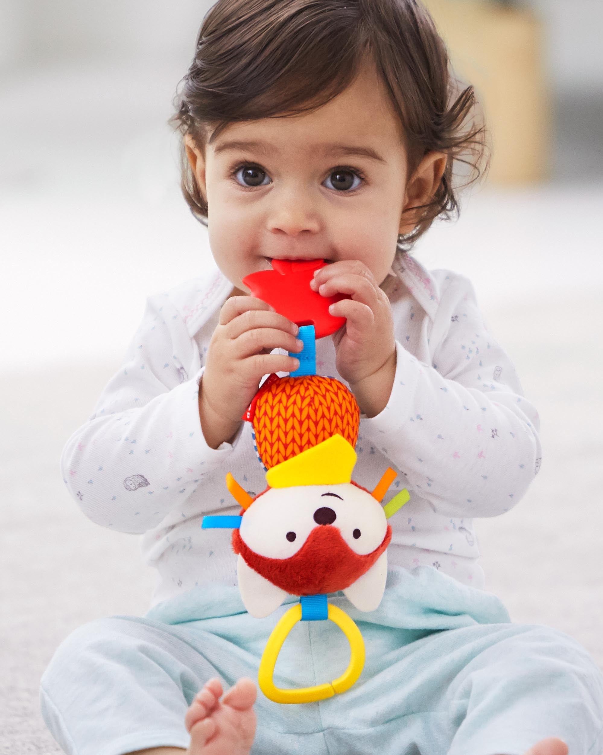 Skip Hop Bandana Buddies Chime Buddies - Soft Baby Teething Toy with Rattle & Textured Chewers - Perfect for Soothing Sore Gums & Sensory Play