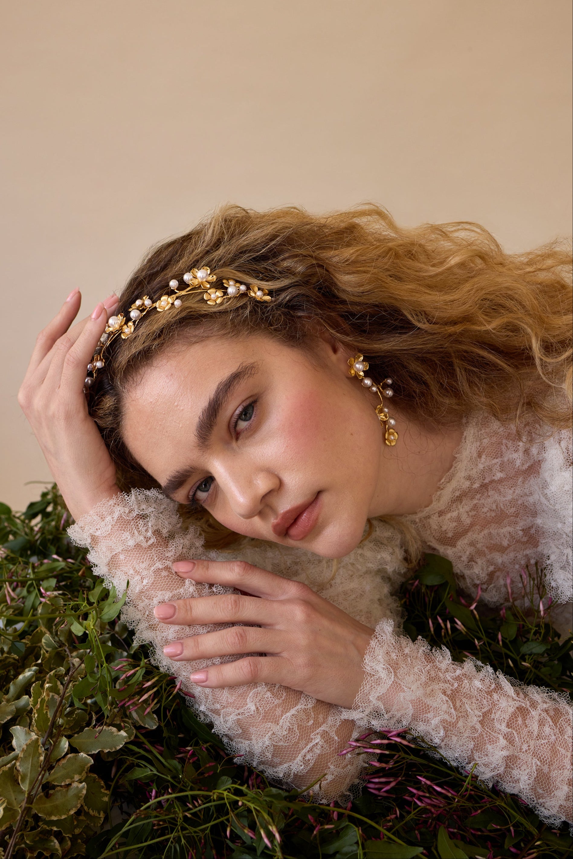 Brynn Floral Pearl Strand Headband for Women - Elegant Hair Accessories for Weddings, Parties & Special Occasions