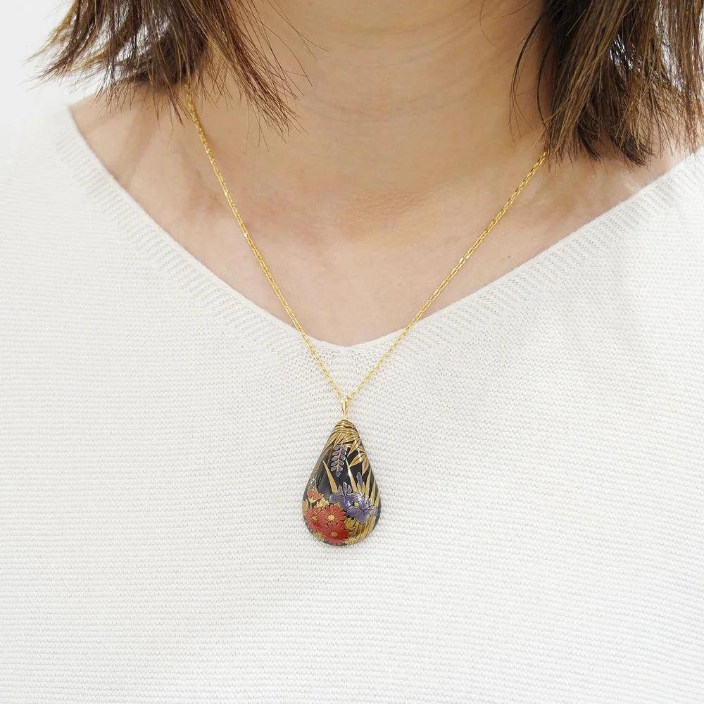 Exquisite Maki-e Urushi Lacquer Pendant Necklace with Amber & Floral Design - Handcrafted Traditional Japanese Jewelry for Women, Gift for Special Occasions, Wedding, Anniversary & Formal Events