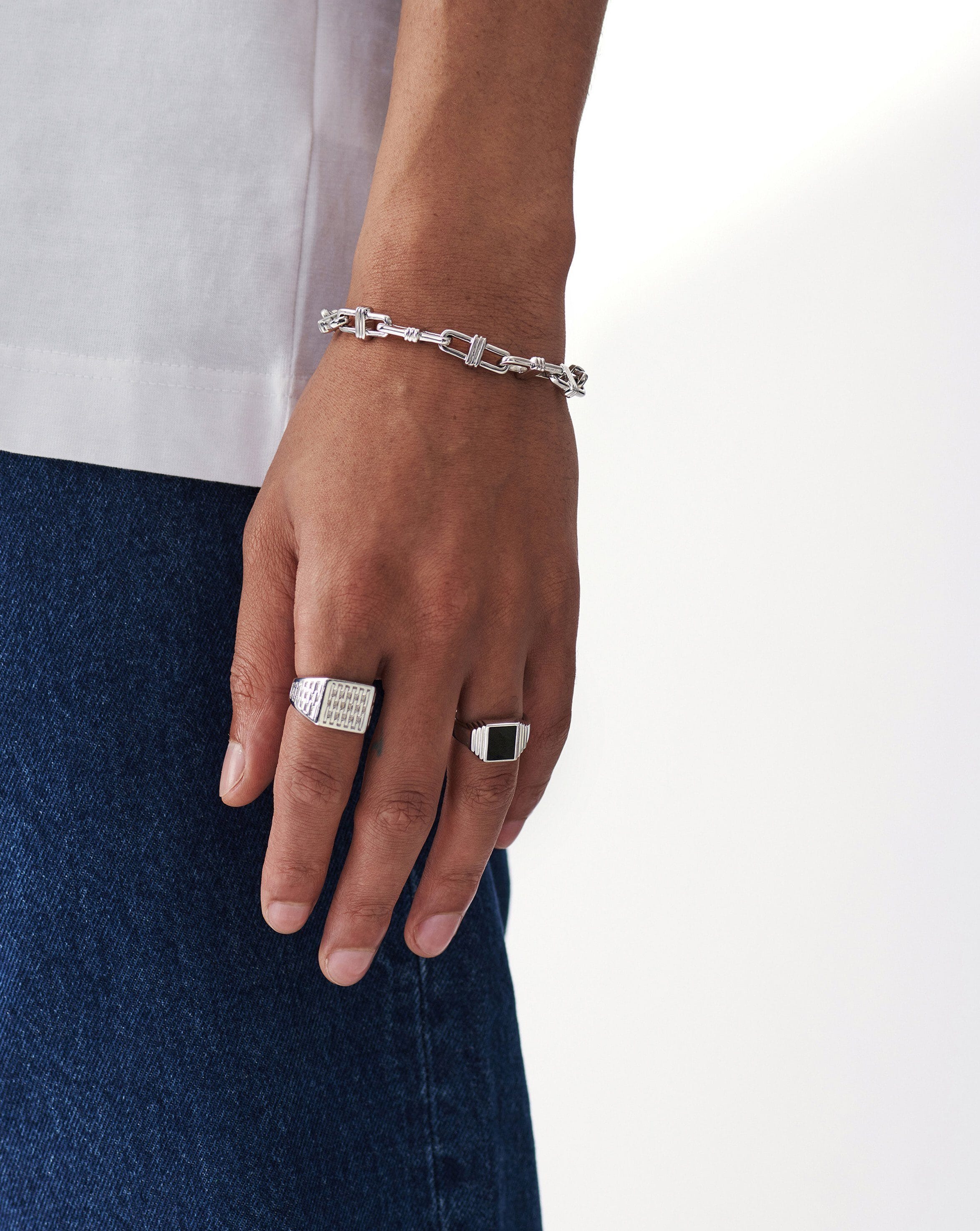 Fused Ridge Signet Ring for Men & Women - Sterling Silver with Black Spinel Gemstone | Elegant Jewelry Gift for Weddings, Engagements & Everyday Wear