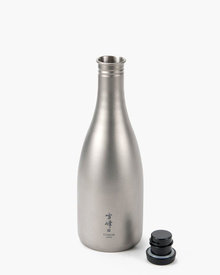 Premium Titanium Sake Bottle - Japanese Style Sake Flask with Leak-Proof Lid - Perfect for Sake Serving, Gift Giving & Outdoor Adventures