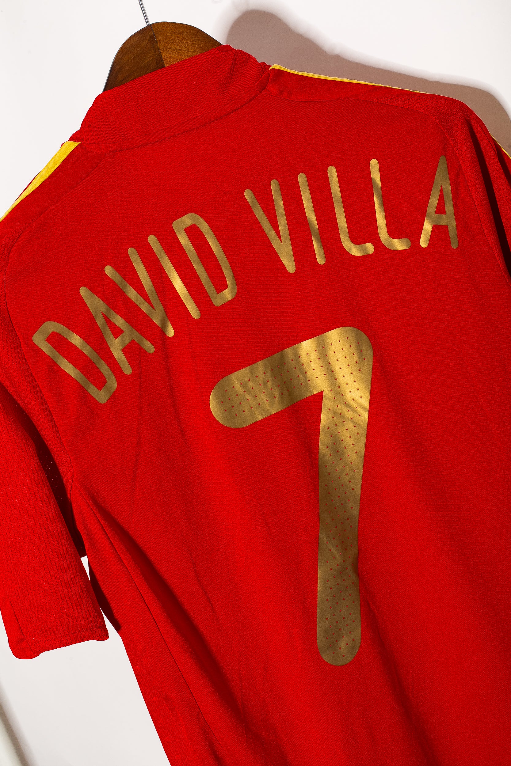 2008 Spain Home Soccer Jersey #7 David Villa (Men's) - Authentic Football Shirt for Fans & Collectors - Perfect for Matches, Events & Gifting