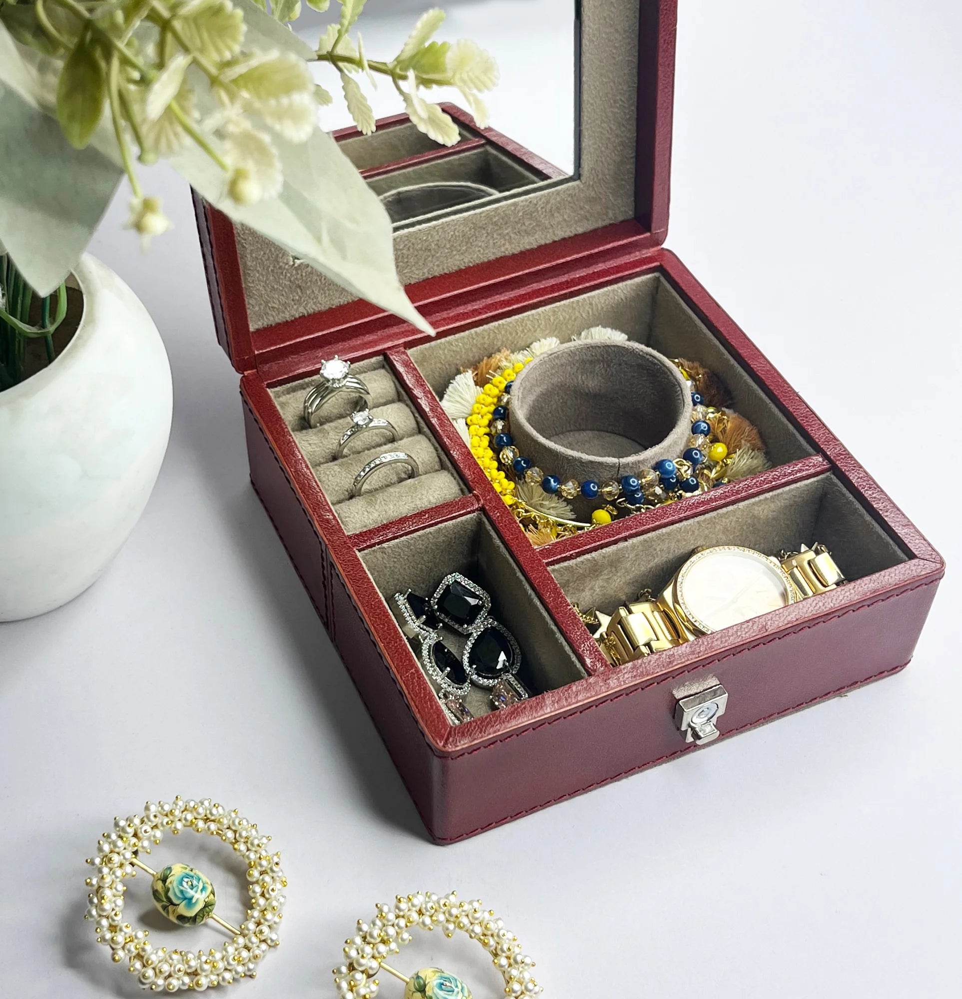 Divine Leather Jewelry Box with Soft Lining - Elegant Red Gift Box for Necklaces, Rings & Earrings - Perfect for Travel, Home Storage & Wedding Gifts