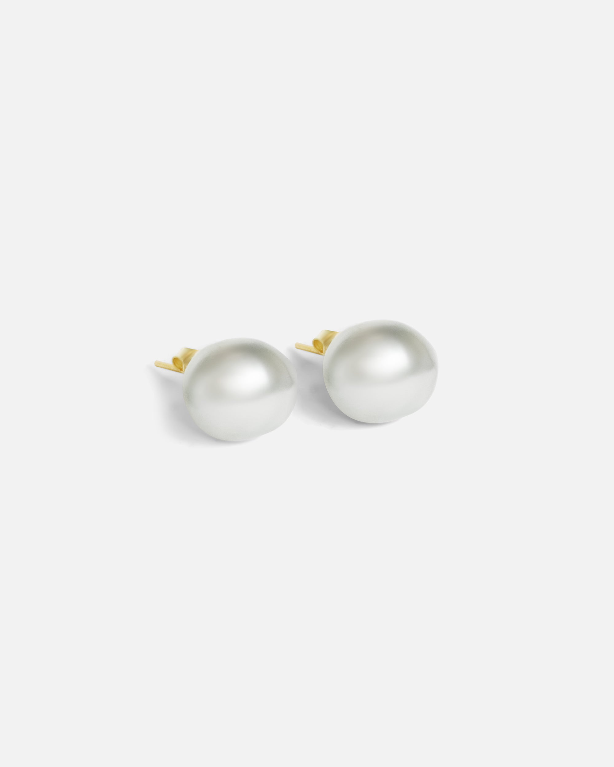 Umi South Sea Grey Pearl Stud Earrings – Elegant & Timeless Jewelry for Women | Perfect for Weddings, Parties & Special Occasions