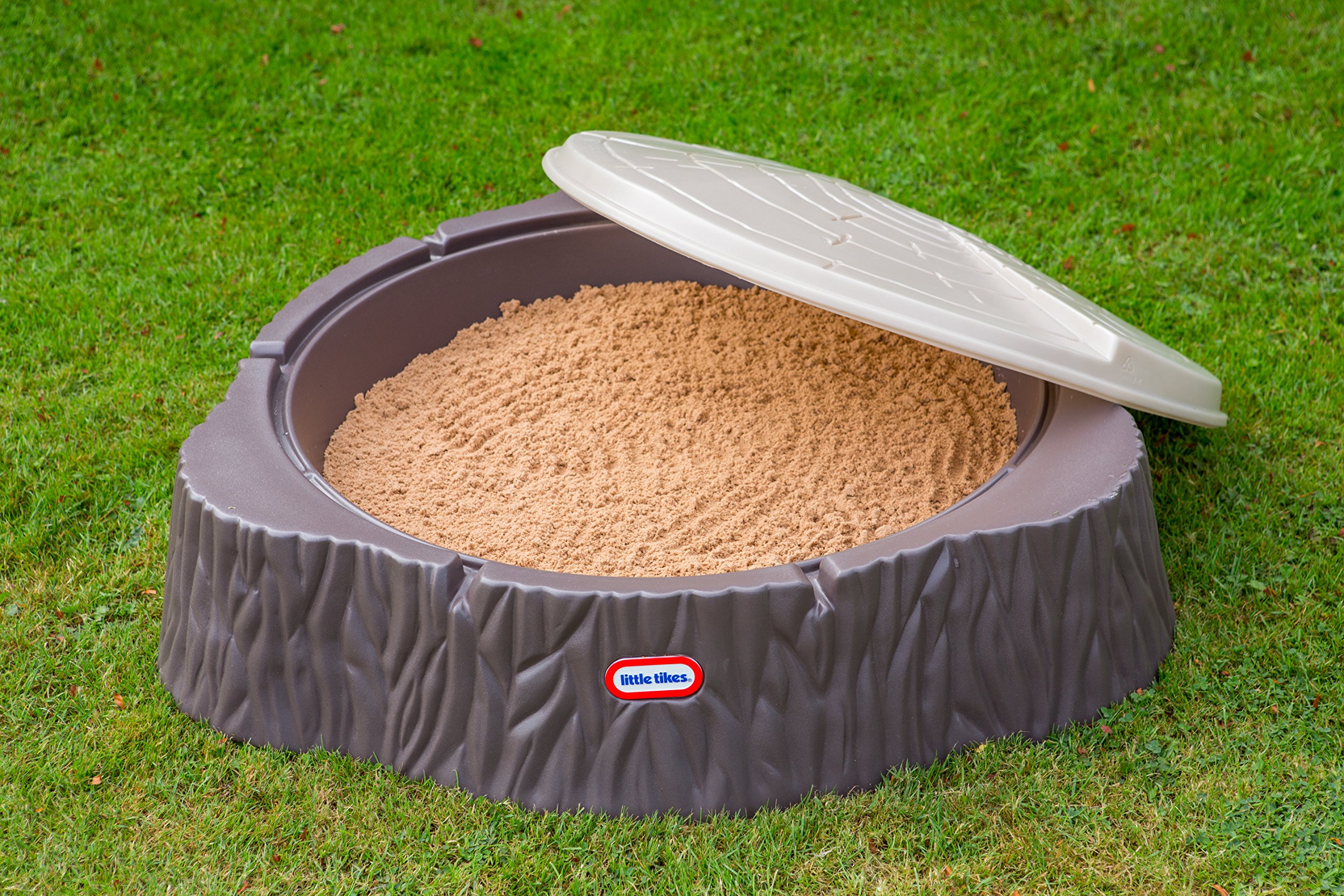 Little Tikes Woodland Sandbox - Tree Trunk Design with Large Play Area, 3 Seats & Cover - Outdoor Sandbox for Kids 24+ Months - Perfect for Backyard, Playground & Daycare Fun