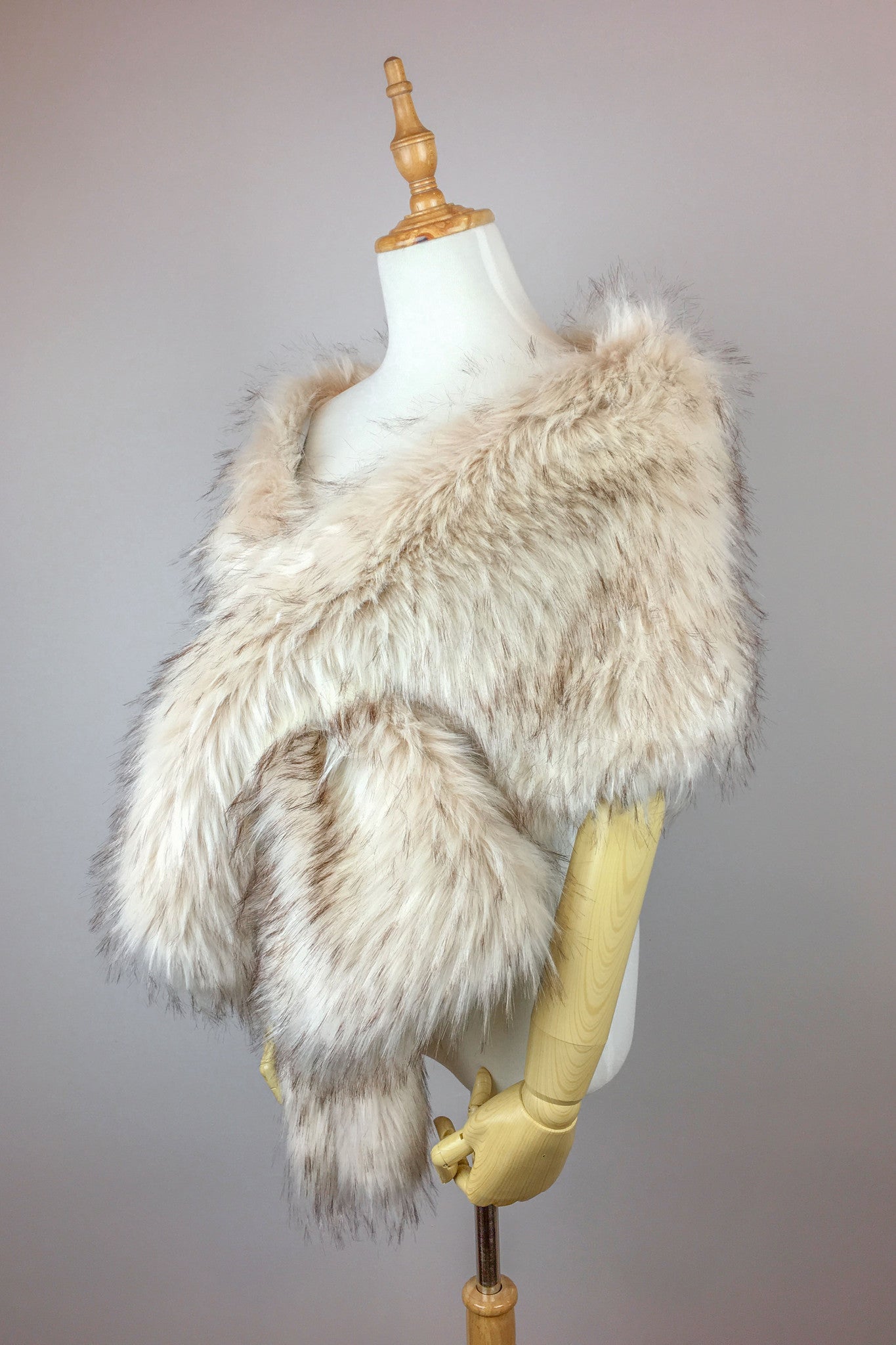 Blush Pink Faux Fur Shawl with Black Tips - Elegant Winter Wrap for Women | Perfect for Parties, Weddings & Evening Events (Lilian Blu02)