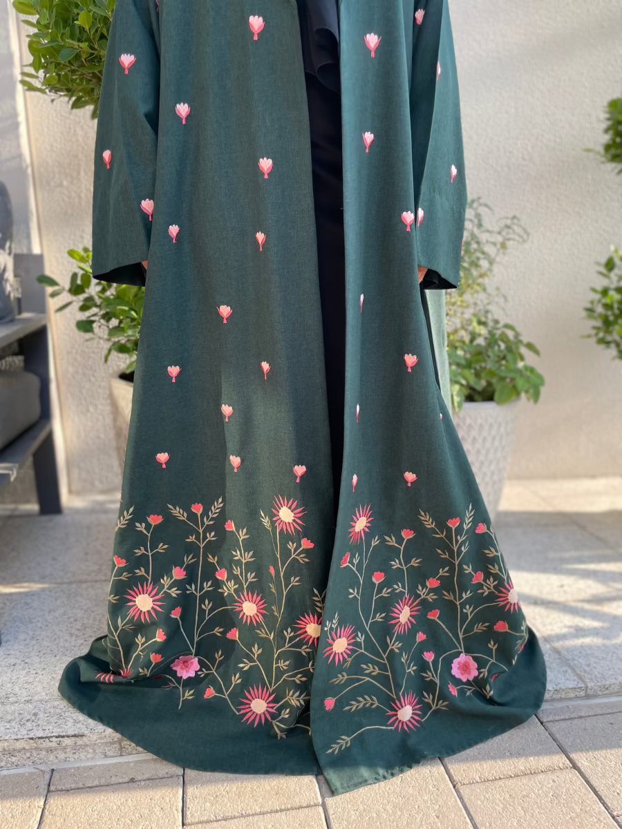 Elegant Green Linen Abaya Dress with Floral Embroidery - Modest Muslim Prayer Dress for Women - Perfect for Eid, Mosque & Special Occasions