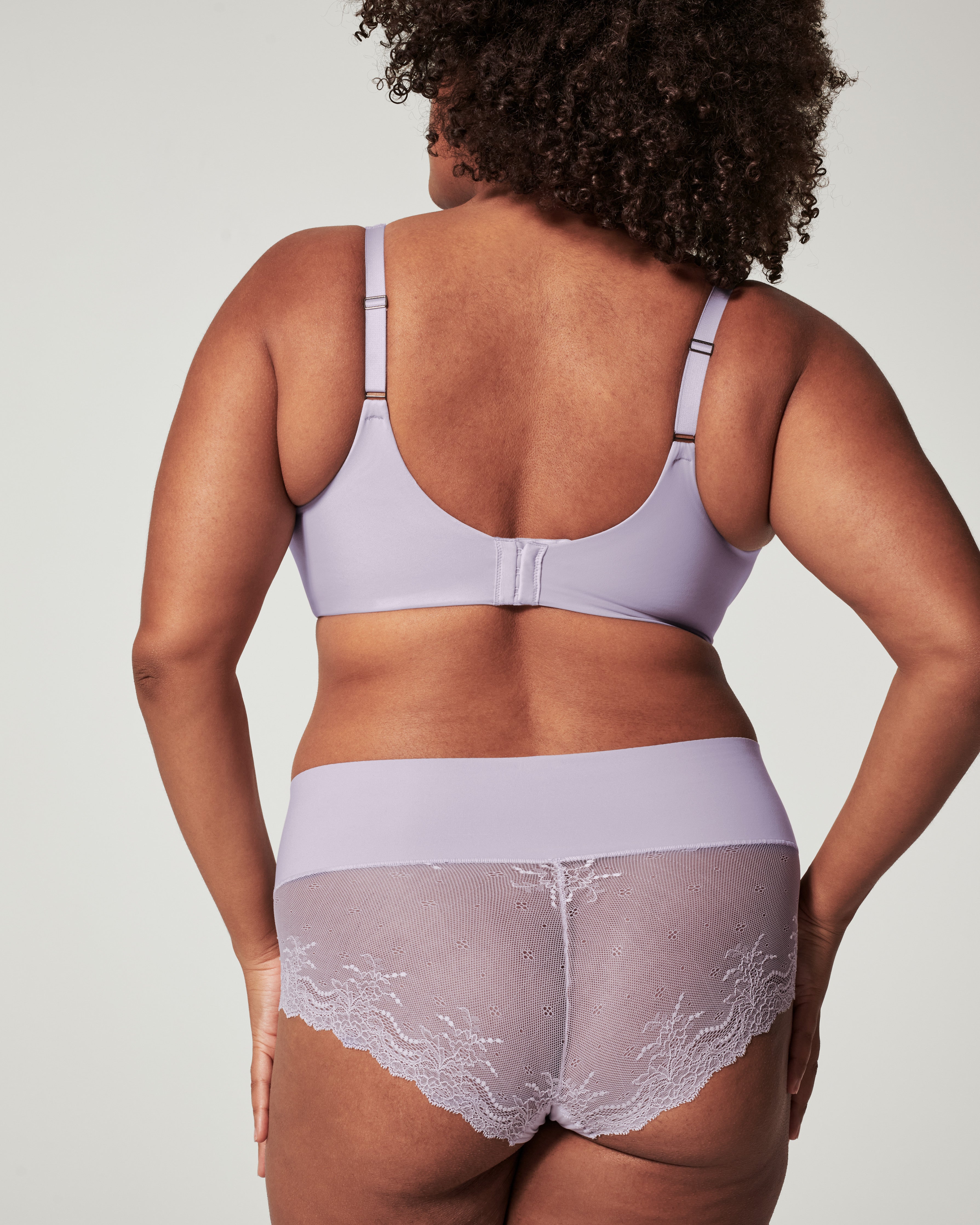 SPANX® Low Profile Minimizer Bra - Seamless Comfort for Everyday Wear | Perfect for Work, Yoga & Layering Under Clothes