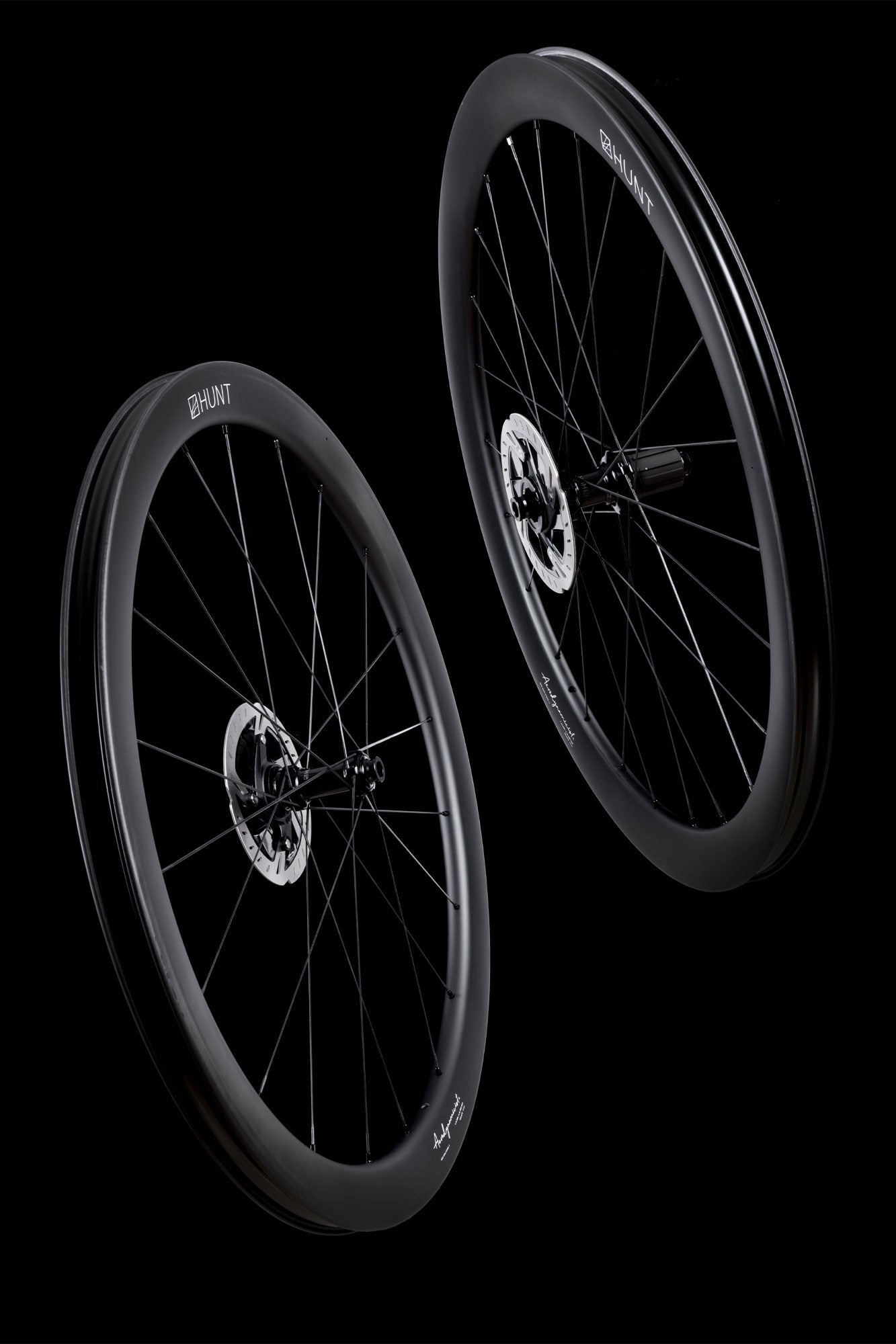 HUNT 44_46 Aerodynamicist Carbon Disc Wheelset - Lightweight Carbon Fiber Road Bike Wheels for Speed & Performance | Ideal for Racing, Triathlons & High-Speed Cycling