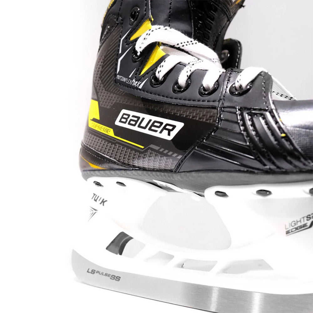 Bauer Supreme Matrix 2022 Junior Ice Hockey Skates - Youth Hockey Skates for Boys & Girls - Lightweight Performance Skates for Ice Rink & Hockey Training