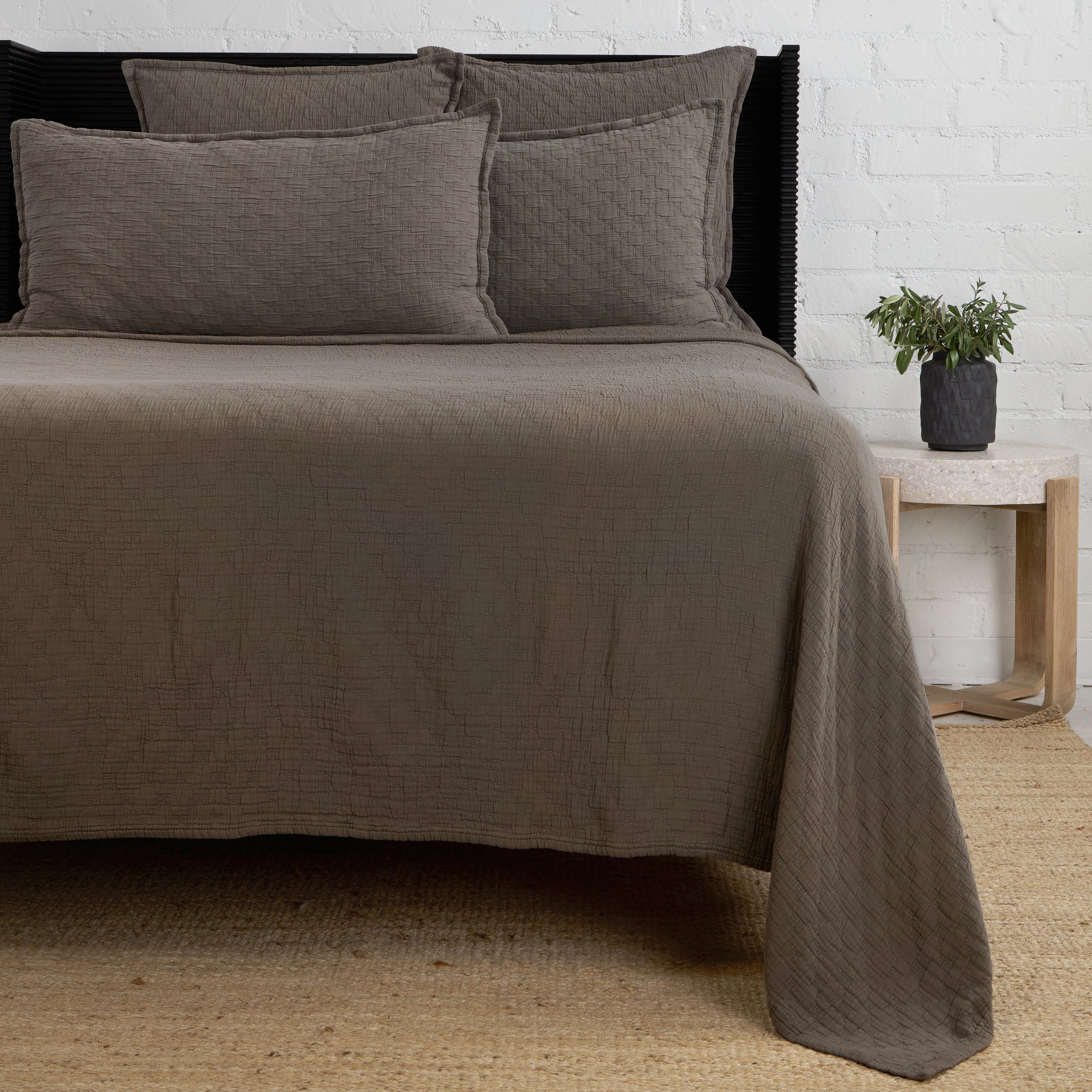 Ojai Matelasse Collection - Luxury Quilted Bedding Set for Home Decor | Perfect for Master Bedroom, Guest Room & Cozy Retreats