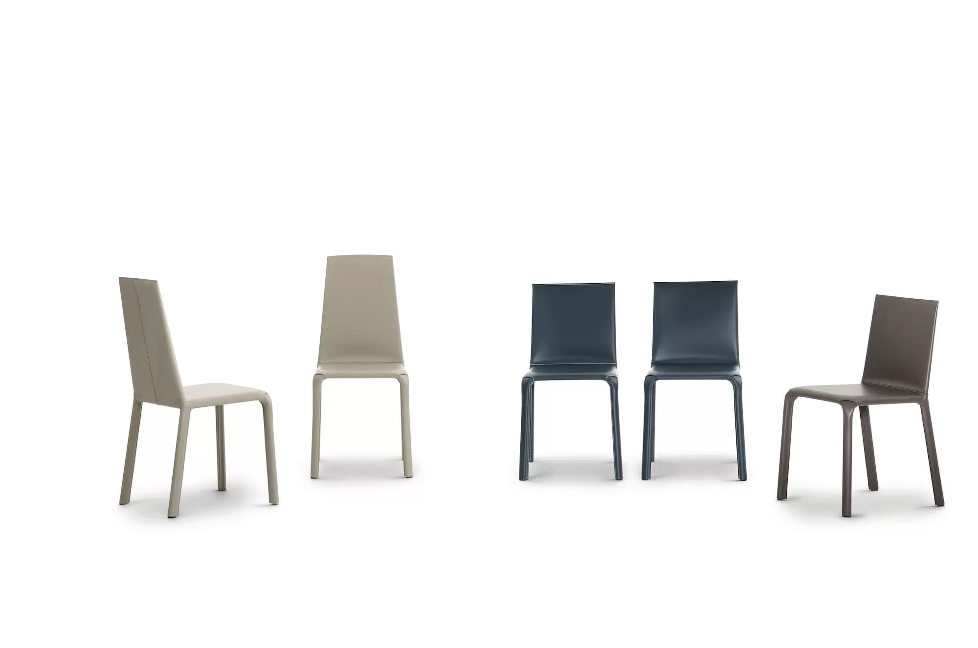 Bontempi Alice Chair - Modern Accent Chair for Living Room, Bedroom & Office - Stylish Upholstered Armchair with Wooden Legs - Perfect for Home Decor, Lounge & Reading Nook