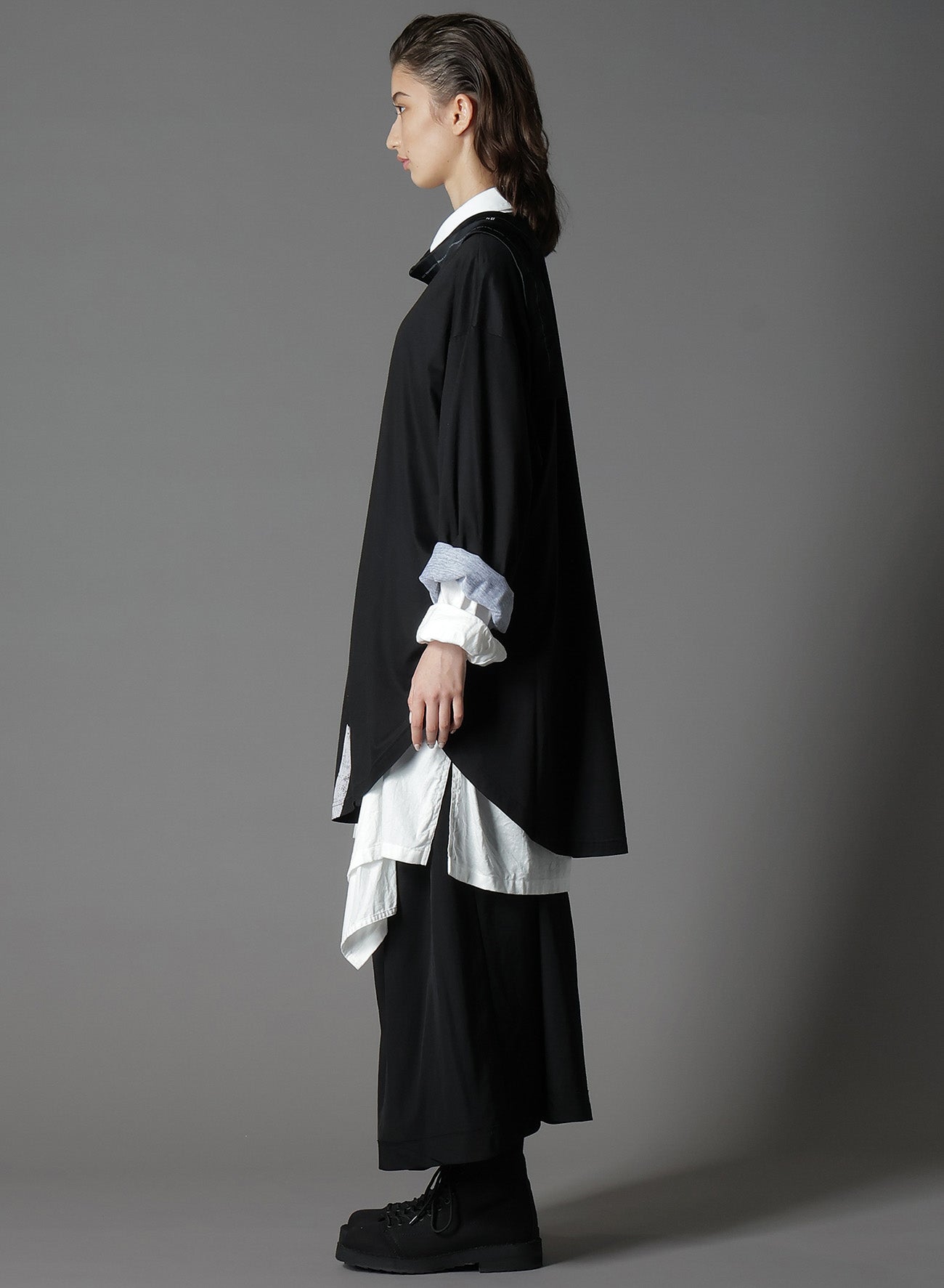 Soft Cotton Jersey T-Shirt with Torn Pattern Hem & Long Sleeves - Oversized Round Neck Jumbo Fit for Casual Wear & Street Style