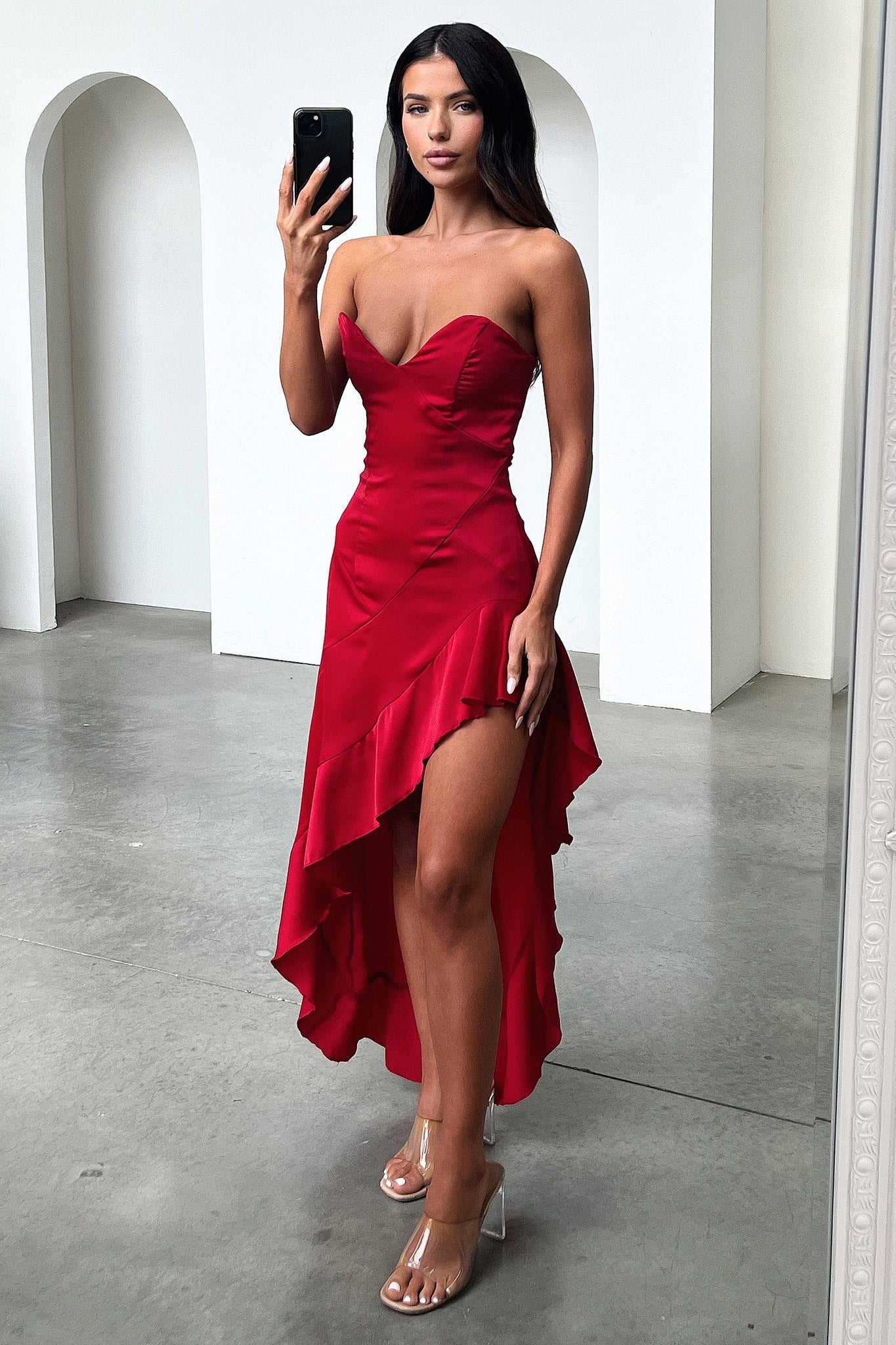 Leora Maxi Dress - Elegant Red Long Flowy Dress for Women | Perfect for Summer, Beach, Weddings & Special Occasions