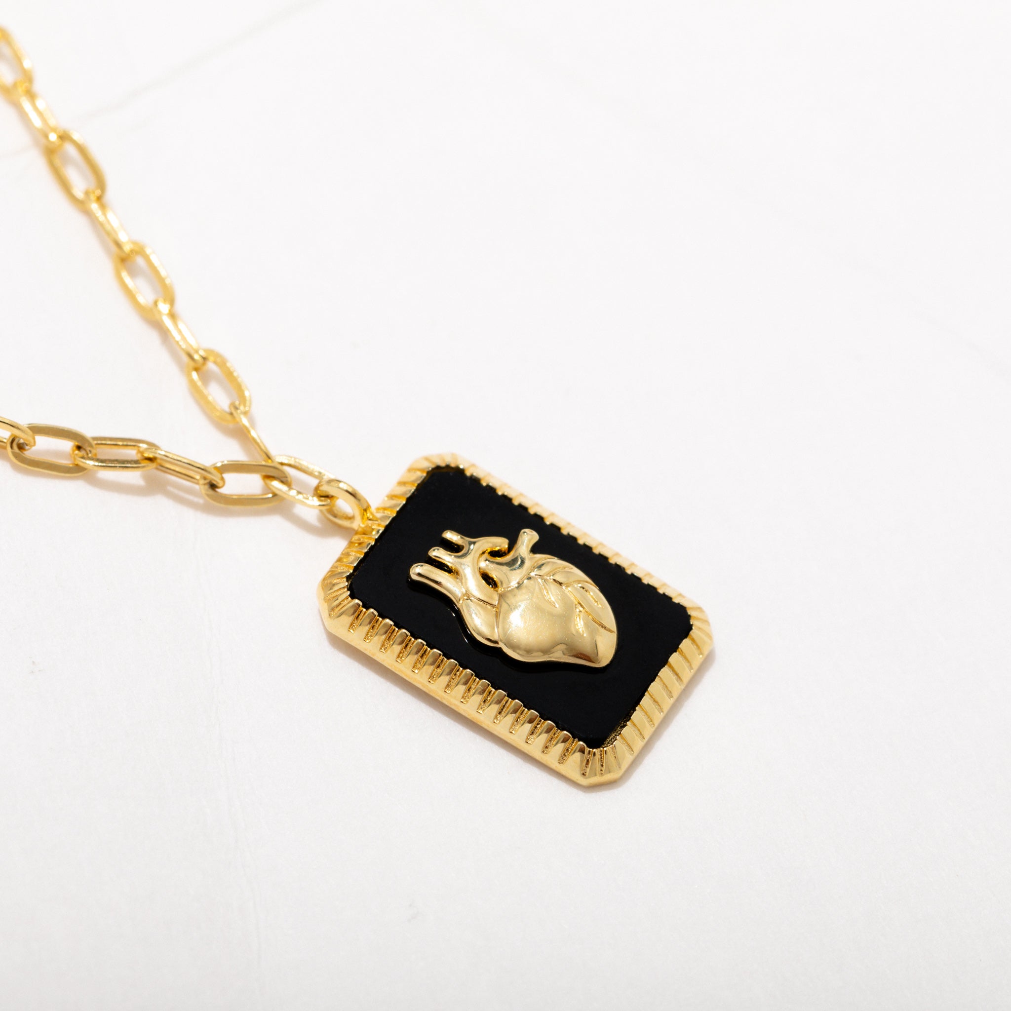 Anatomical Heart Pendant Necklace - Realistic Human Heart Jewelry for Women & Men | Perfect for Valentine's Day Gifts, Medical Student Graduation, or Gothic Fashion Accessories