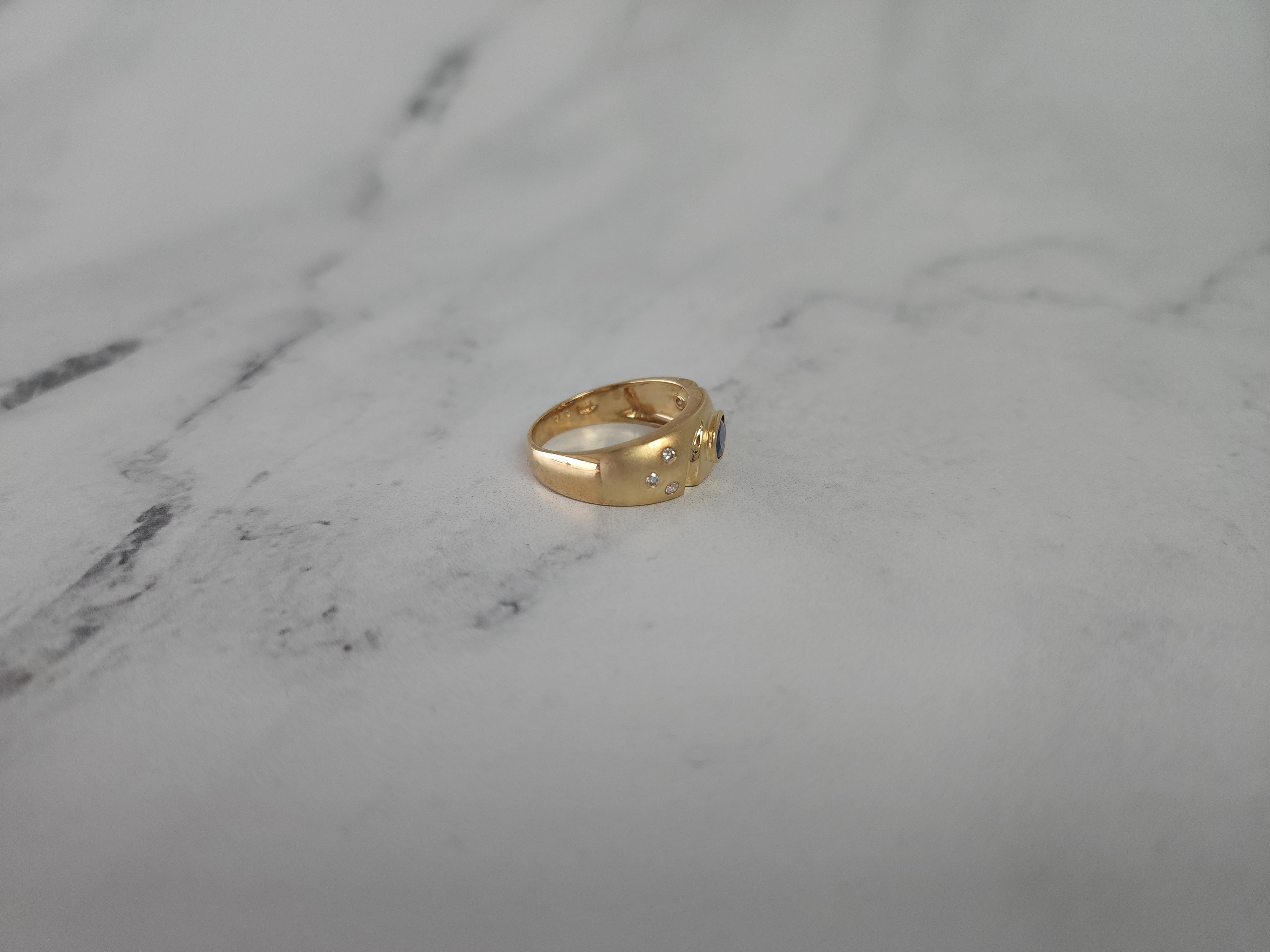 14K Yellow Gold Oval Sapphire and Diamond Accent Band Ring for Women - Elegant Wedding, Engagement, or Anniversary Jewelry Gift