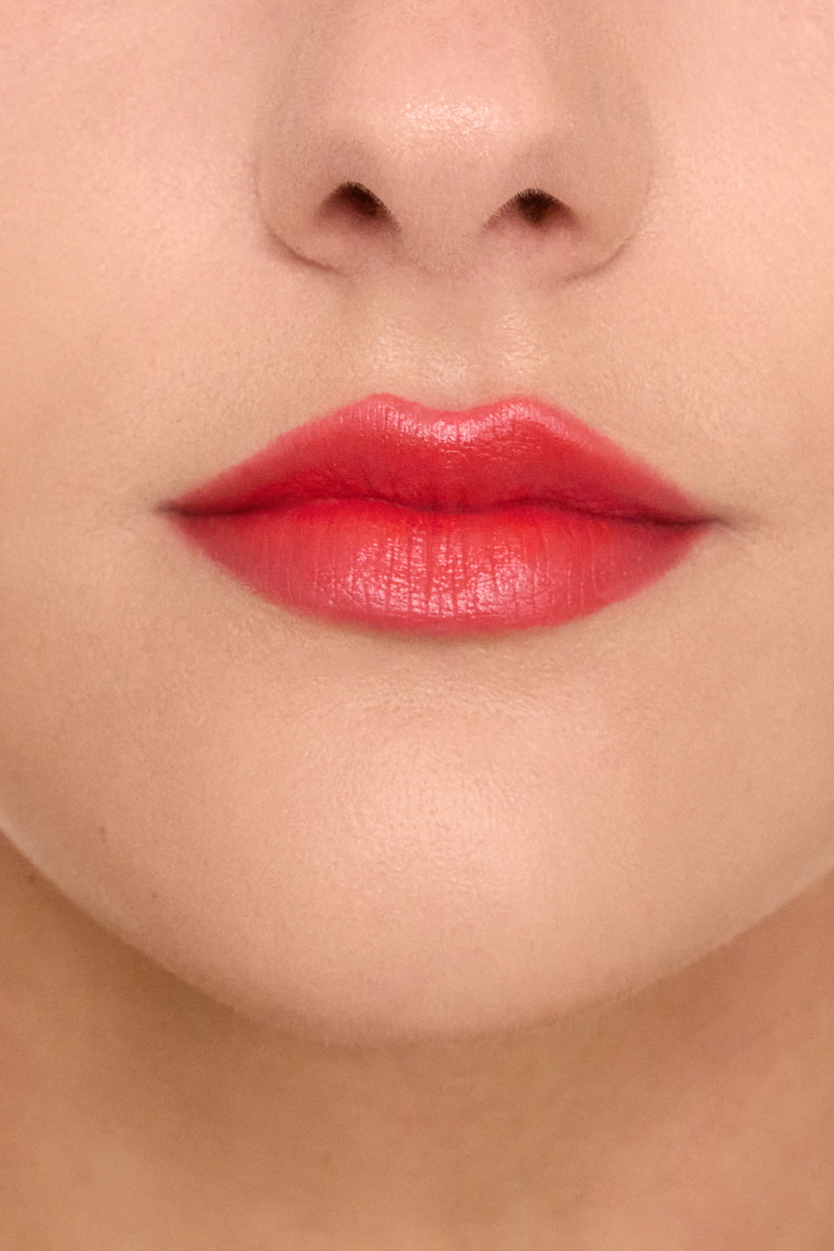 Trish McEvoy Easy Lip Color - Long-Lasting Hydrating Lipstick for Women, Natural Matte Finish, Cruelty-Free & Vegan (Perfect for Everyday Wear, Date Night & Special Occasions)