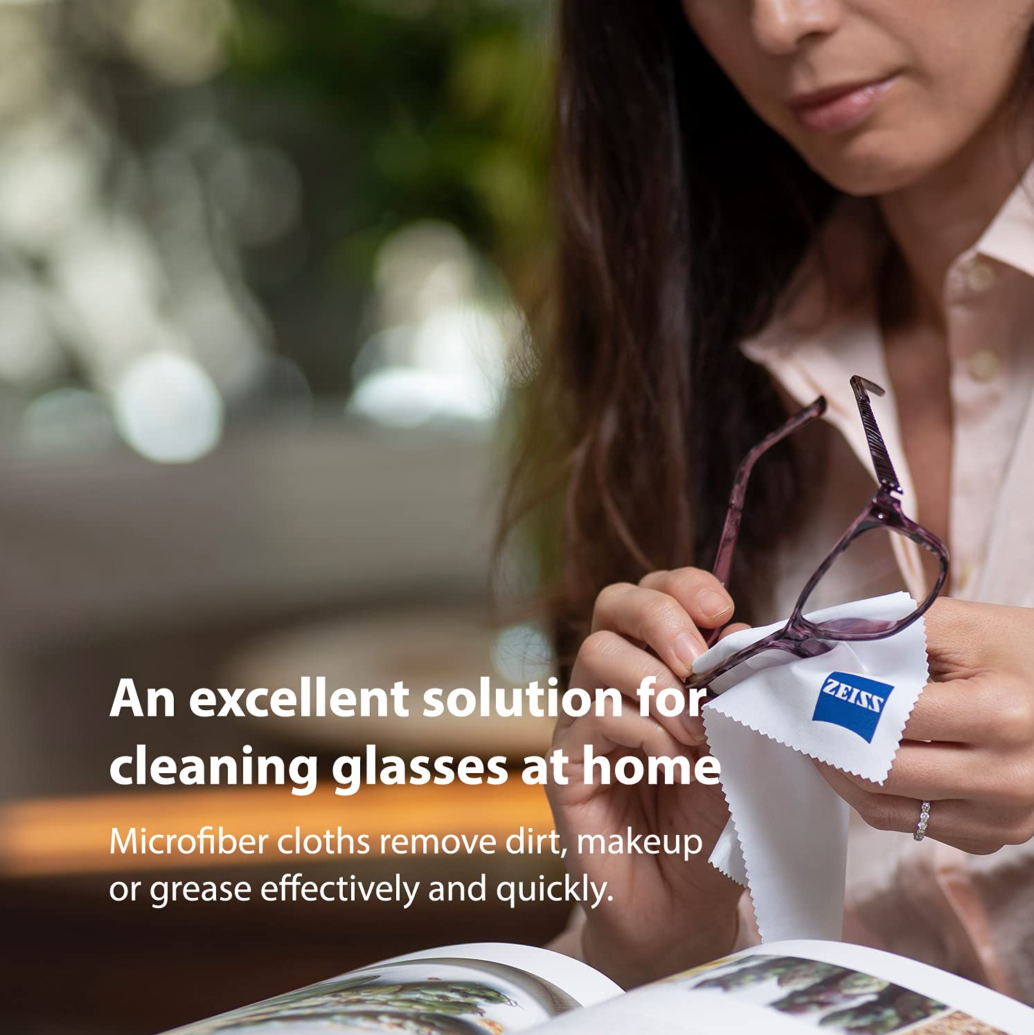 ZEISS Lens Cleaning Solution Kit 30ml with Premium Microfiber Cloth - Pack of 1 | Professional Cleaner for Eyeglasses, Sunglasses, Camera Lenses, Binoculars & VR Headsets | Ideal for Daily Cleaning, Travel & Outdoor Activities