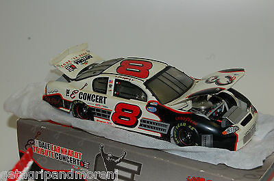 NASCAR 1:24 Scale Die Cast Stock Car Model - Collectible Racing Replica for Display & Gift - Perfect for Racing Fans, Office Decor, and Home Collection
