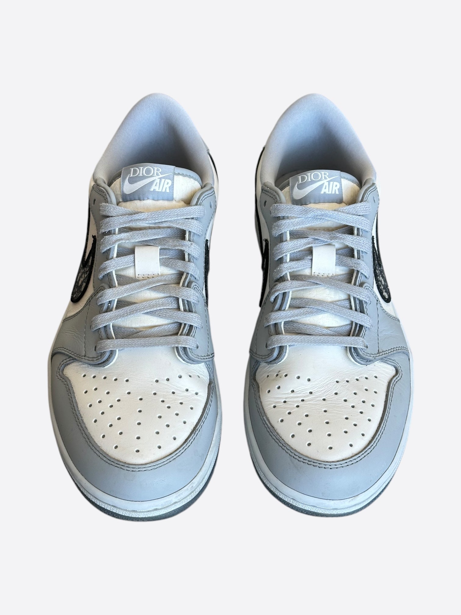Dior Air Jordan Grey & White Oblique Low Top Sneakers for Men - Retro Basketball Shoes - Streetwear Fashion & Casual Wear - Perfect for Urban Style & Sneaker Collectors