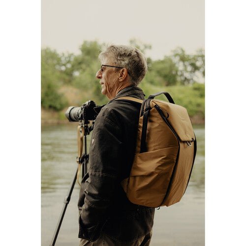 Peak Design Everyday Backpack 30L V2 - Premium Camera & Travel Backpack in Coyote Brown - Perfect for Photographers, Commuters & Outdoor Adventures
