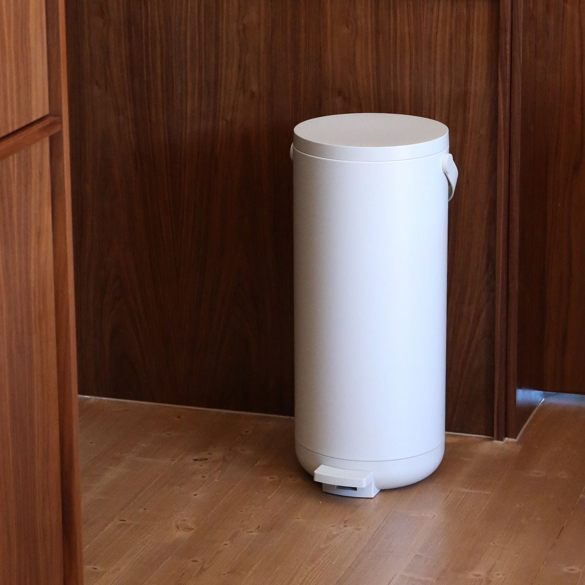 ZONE DENMARK 35L Circular Pedal Trash Can - 65cm Height, Warm Grey | Modern Kitchen & Office Waste Bin with Foot Pedal