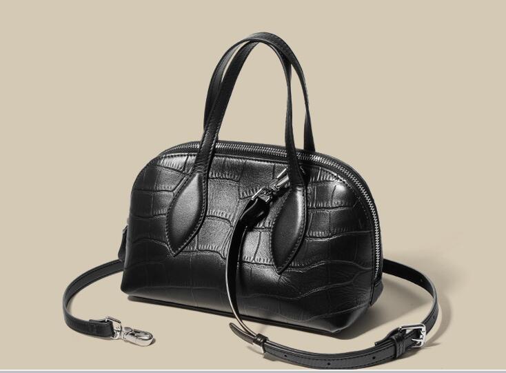 Luxury Designer Women's Crocodile Leather Tote Handbag - Fashionable Work & Travel Shoulder Bag for Business & Everyday Use