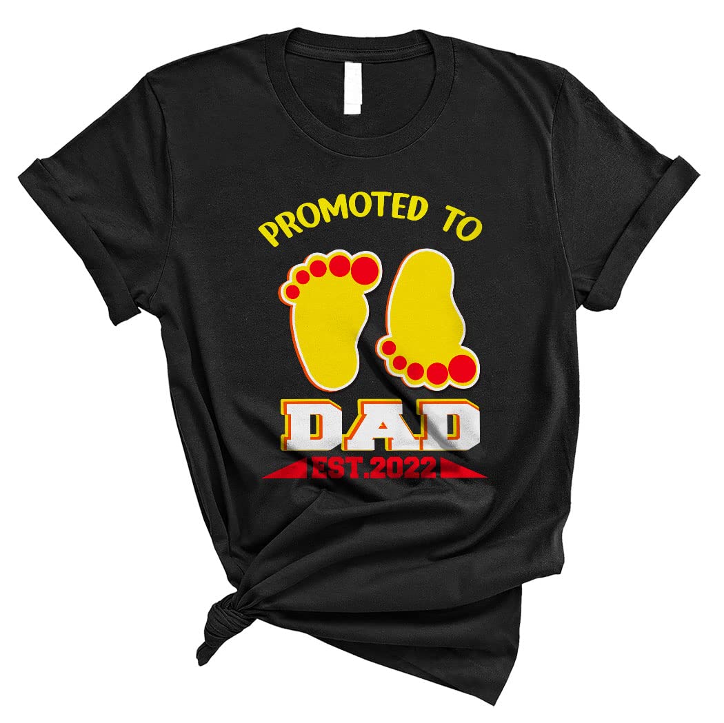 Happy Father's Day 2022 New Dad Pregnancy Baby Footprints Unisex T-Shirt - Perfect First Father's Day Gift for Expecting Dads & New Parents
