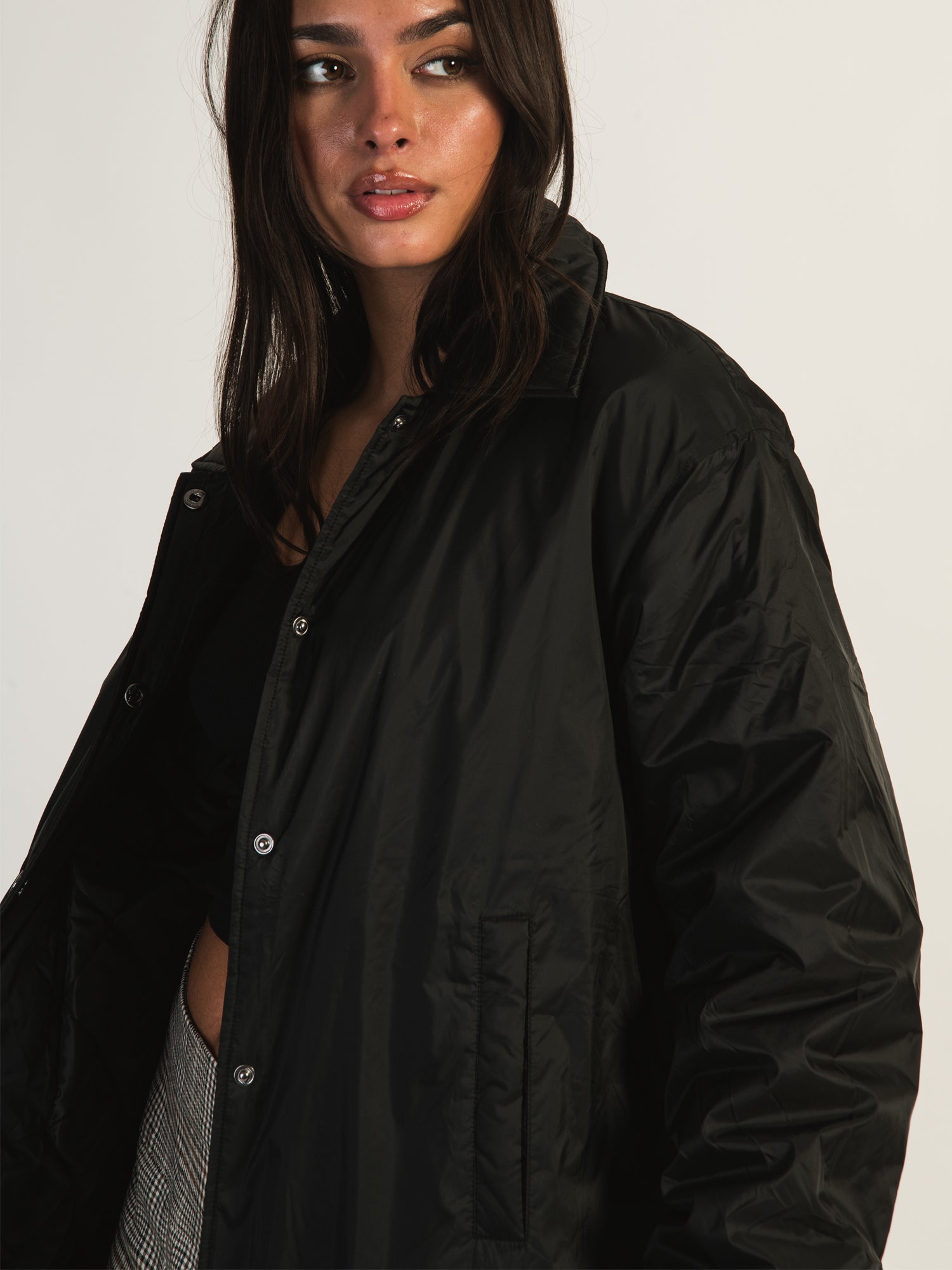 AZALEA WANG The Savvy Coaches Jacket - Stylish Women's Lightweight Track Jacket for Casual Wear & Outdoor Activities
