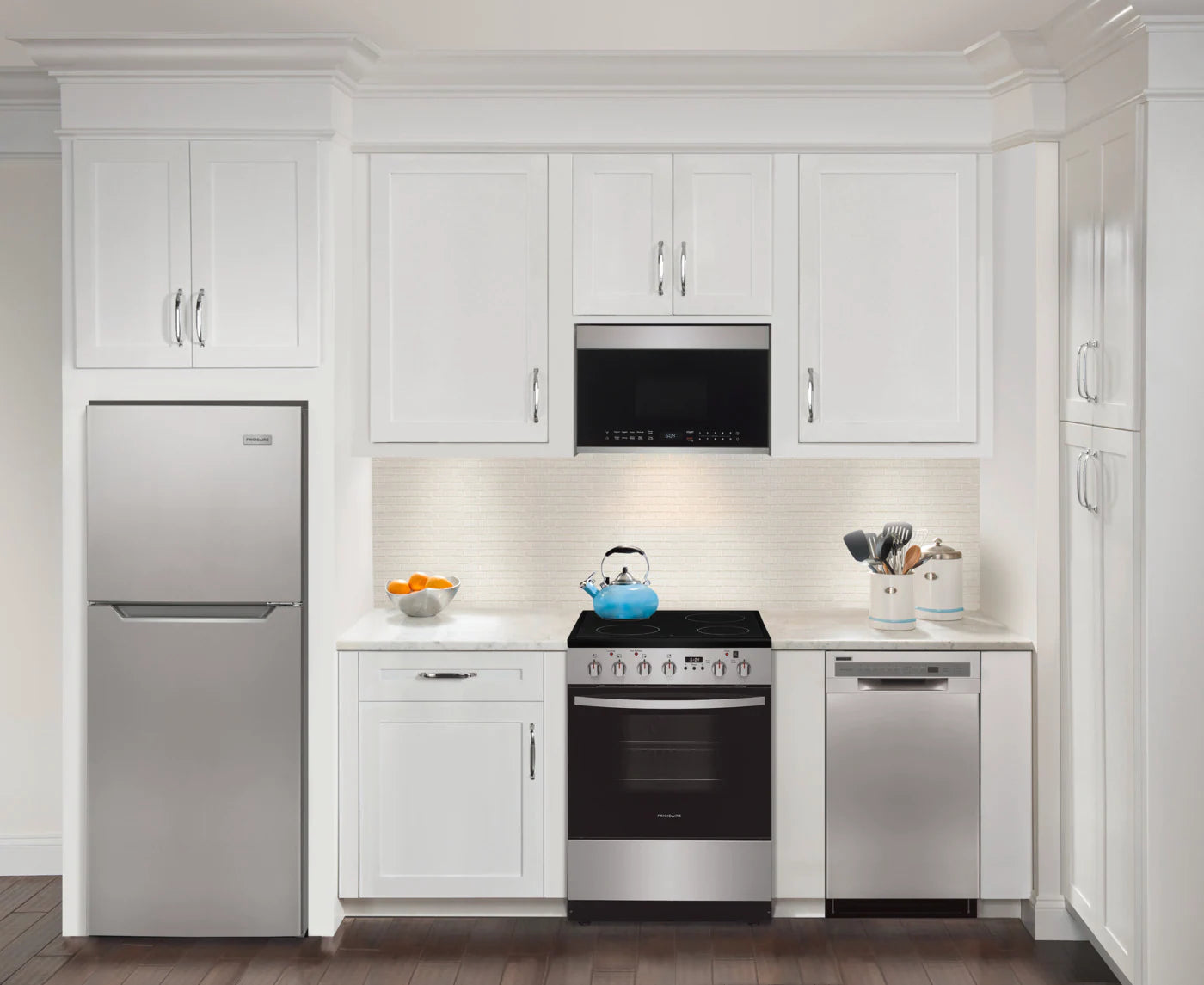 Frigidaire 24 Inch Freestanding Electric Range - FCFE242CAS Stainless Steel Oven with Convection Bake - Perfect for Home Kitchens & Small Spaces