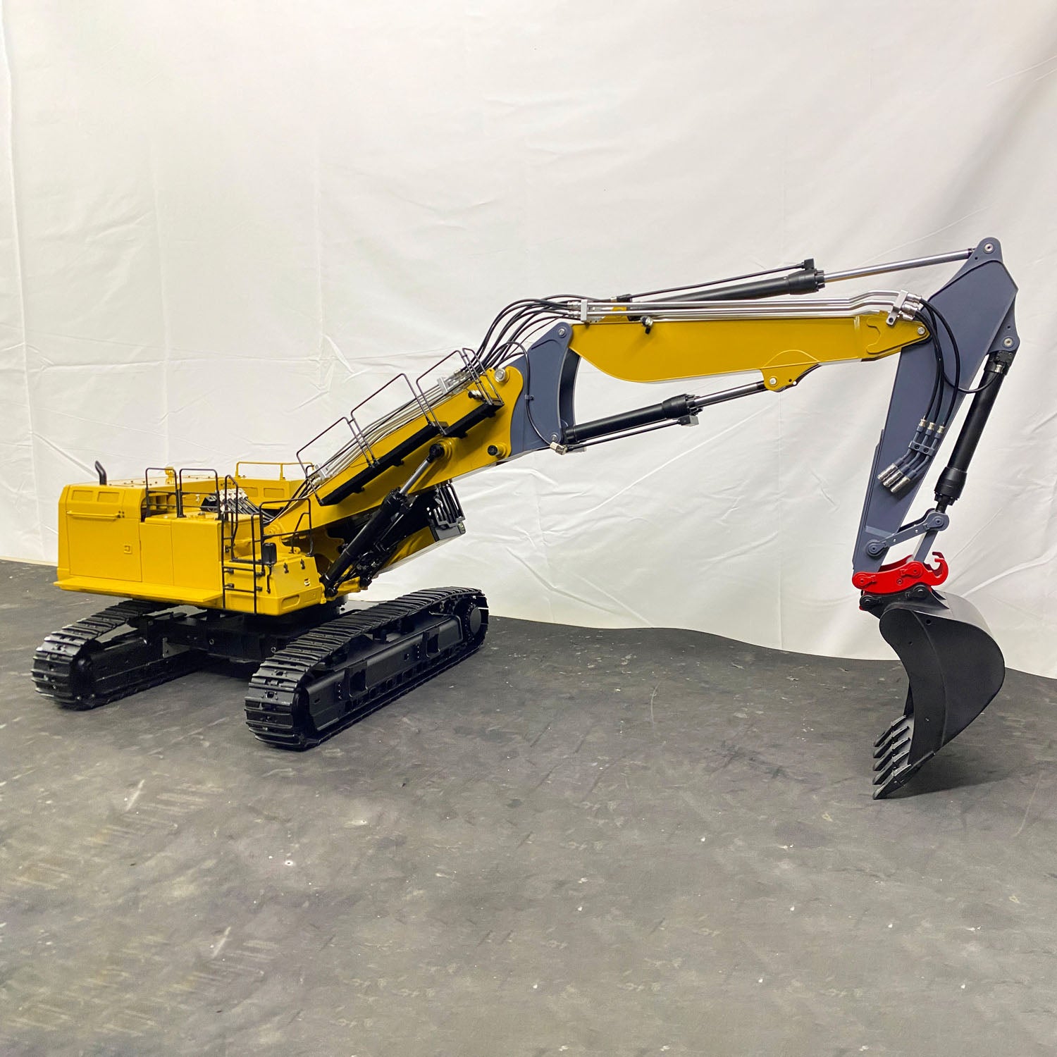 1/14 Scale 3 Arms RC Hydraulic Excavator Toy - FlySky PL18EV Lite Radio Controlled Construction Vehicle with ESC Servo Motor - Perfect for Construction Simulation, Backyard Digging & RC Hobby Enthusiasts