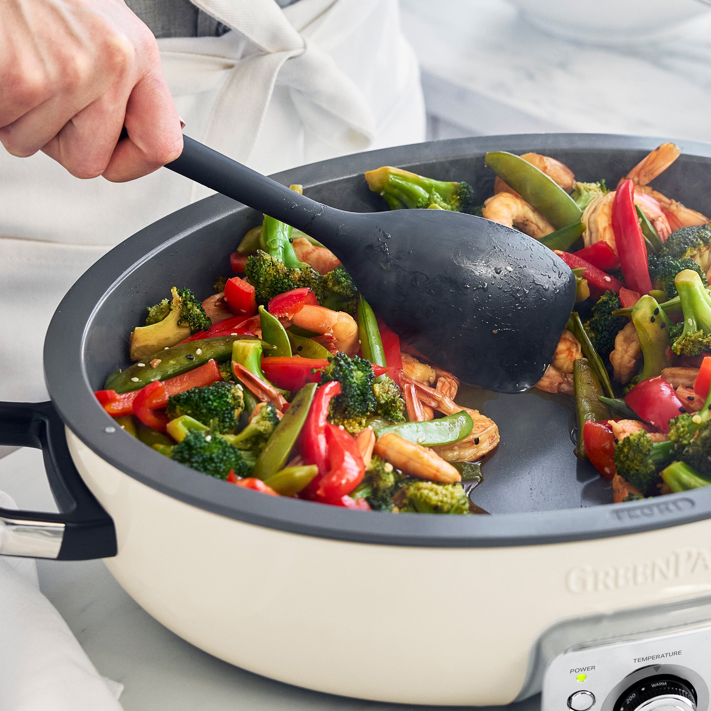 Elite 5.5 Quart Oval Electric Skillet with Adjustable Temperature - Perfect for Frying, Sautéing & Slow Cooking | Cream White | Ideal for Family Dinners & Holiday Meals