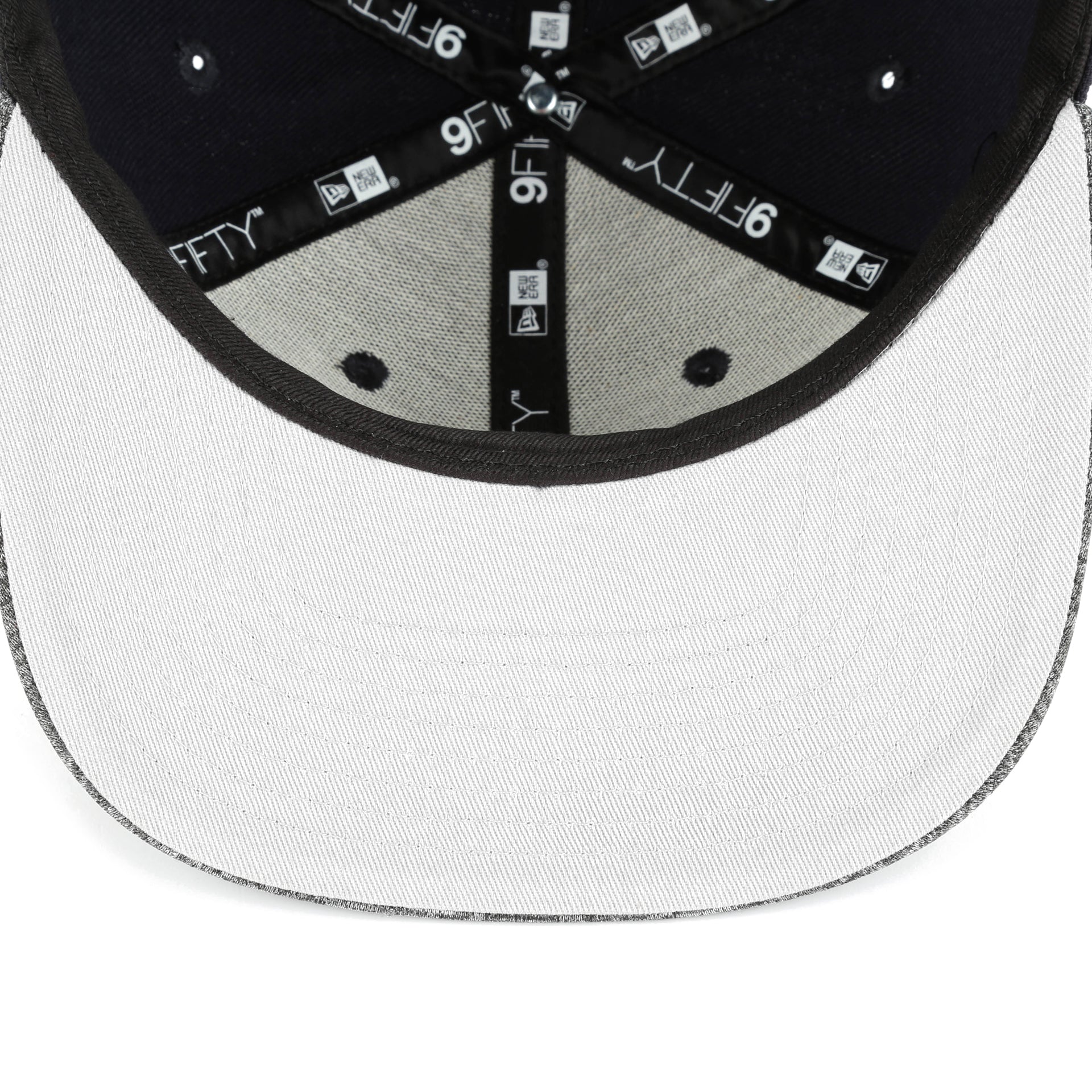 New Era 9Fifty Shadow Filled Snapback Cap - New York Yankees Navy Blue Adjustable Baseball Hat for Men & Women | Perfect for Baseball Games, Streetwear Fashion & Casual Outfits