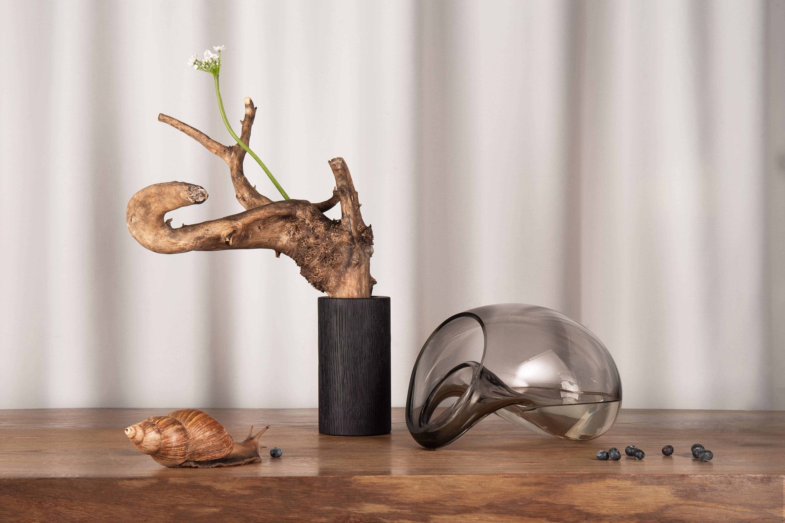 Noom Gutta Boon Vase - Modern Ceramic Home Decor for Living Room, Bedroom & Office