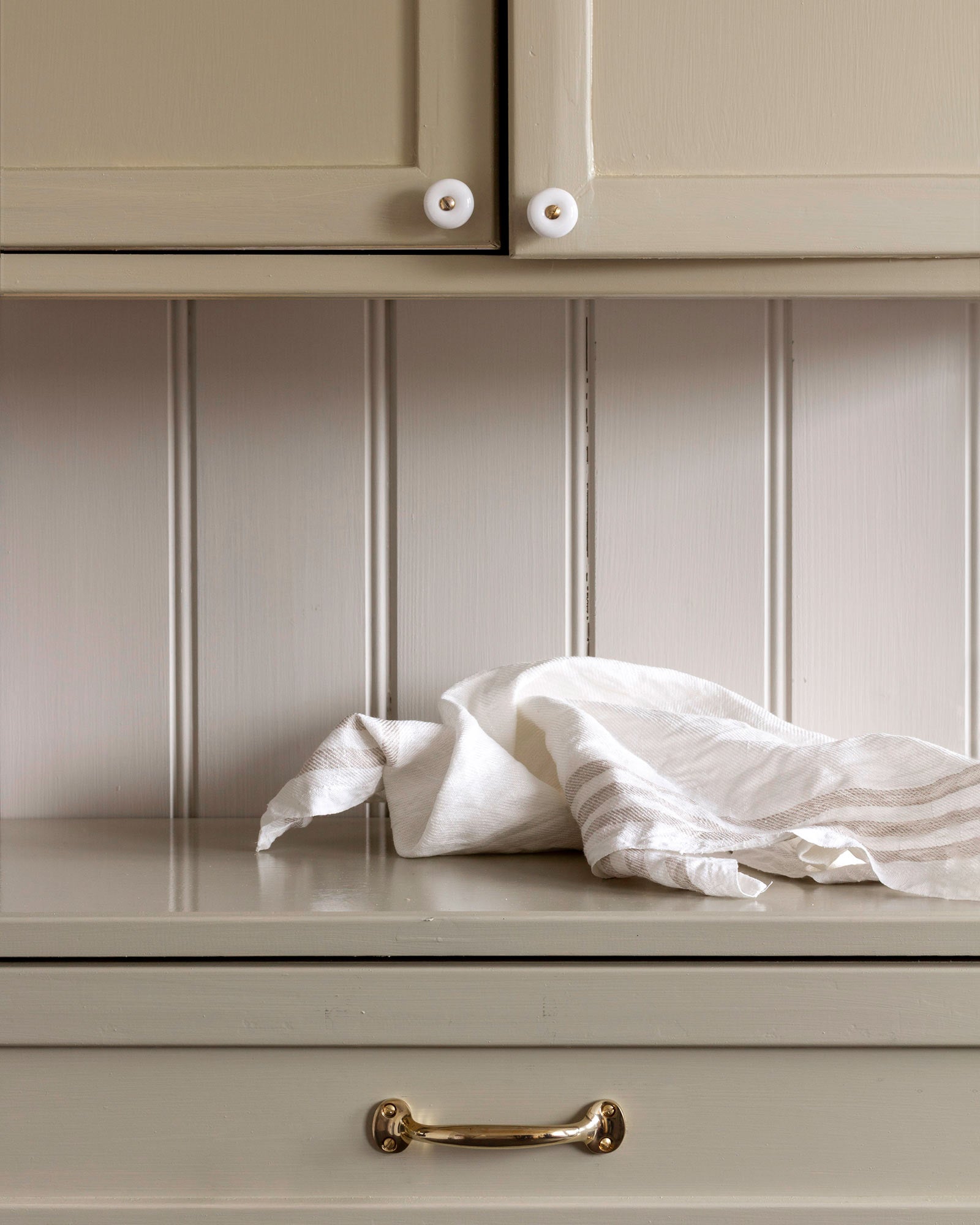 Knopp Small Porcelain Knob 25x20mm - Perfect for Cabinets, Drawers & DIY Furniture Projects