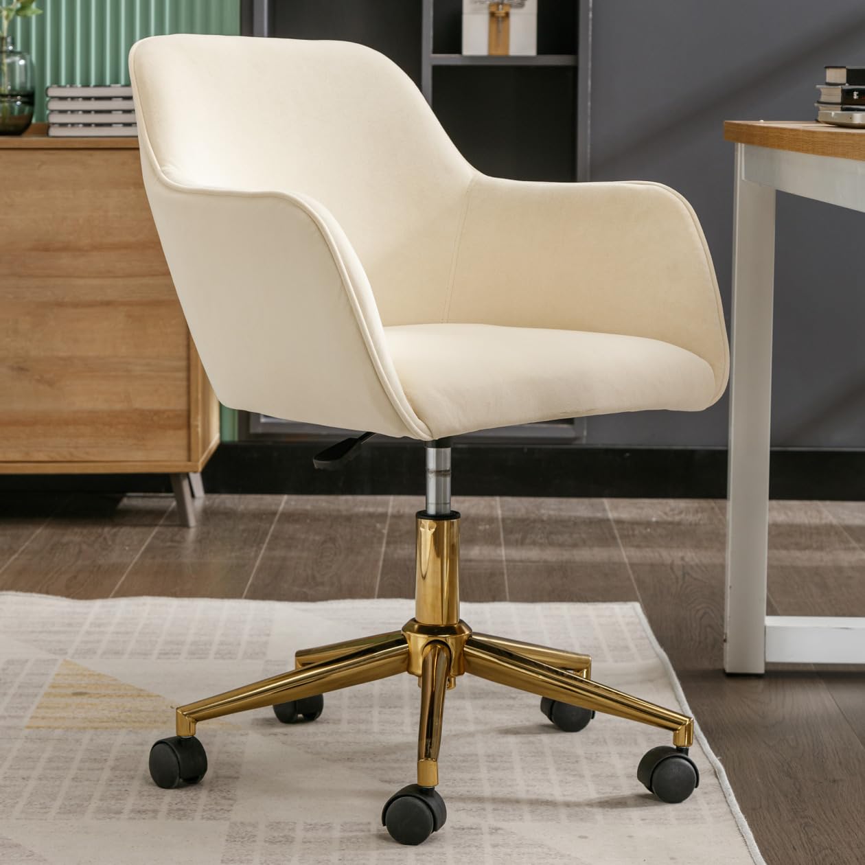 Modern Velvet Swivel Desk Chair with Adjustable Height & Gold Base - Ergonomic Home Office Chair for Study, Living Room & Bedroom - Soft Upholstered Accent Armchair for Work, Gaming & Relaxation (Beige)