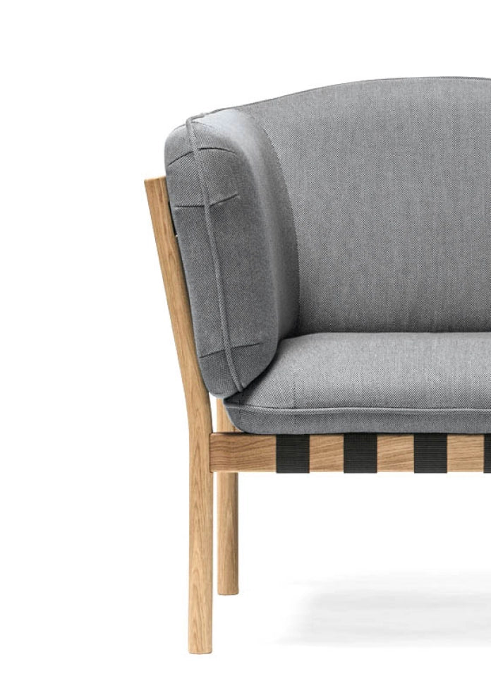Stylish Ton Bentwood Two-Seat Sofa with Dowel Design - Perfect for Living Room, Lounge & Small Spaces