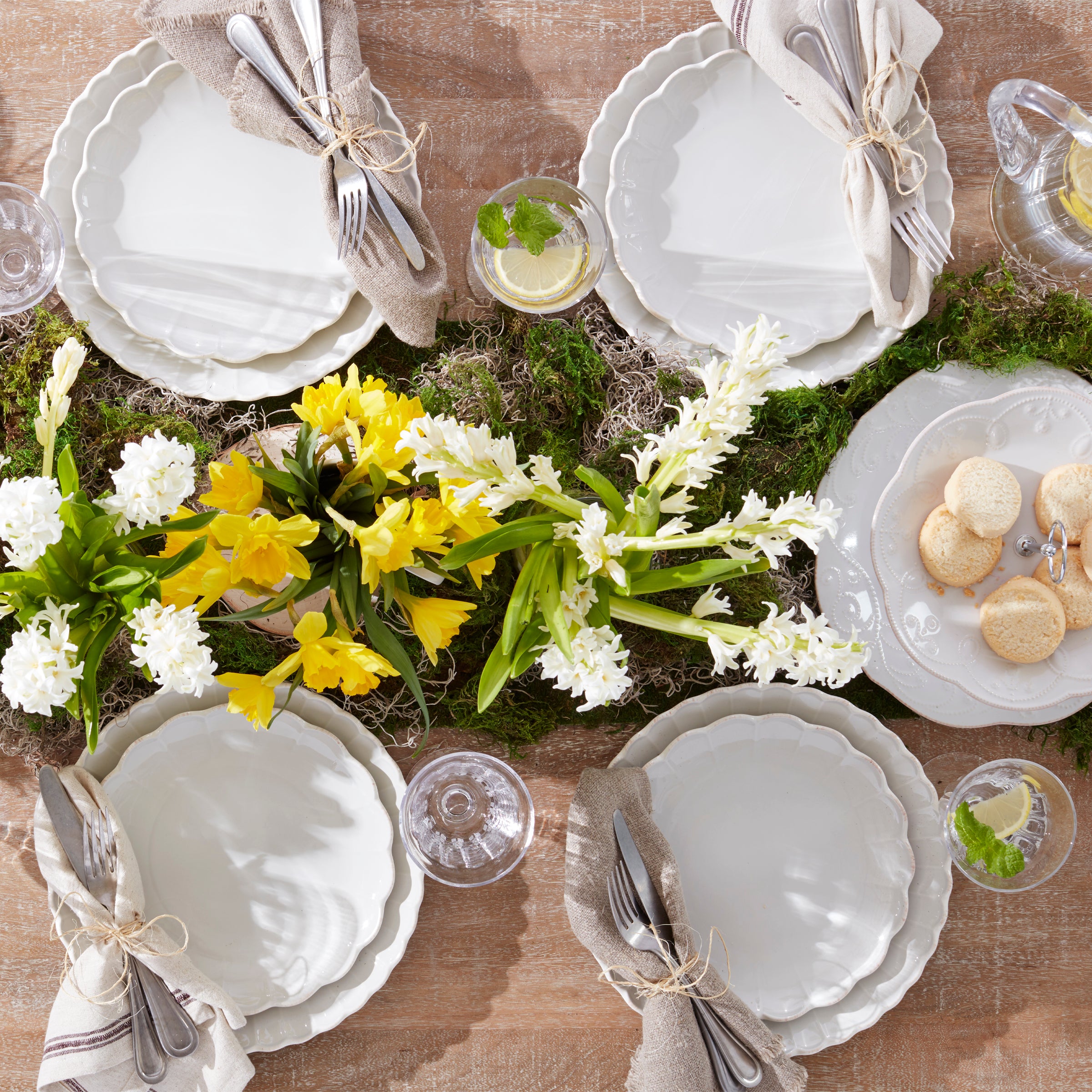 French Perle Scallop 4-Piece Dinnerware Set - Elegant Bone China Plates, Bowls, Cups & Saucers for Fine Dining, Wedding Registry & Special Occasions